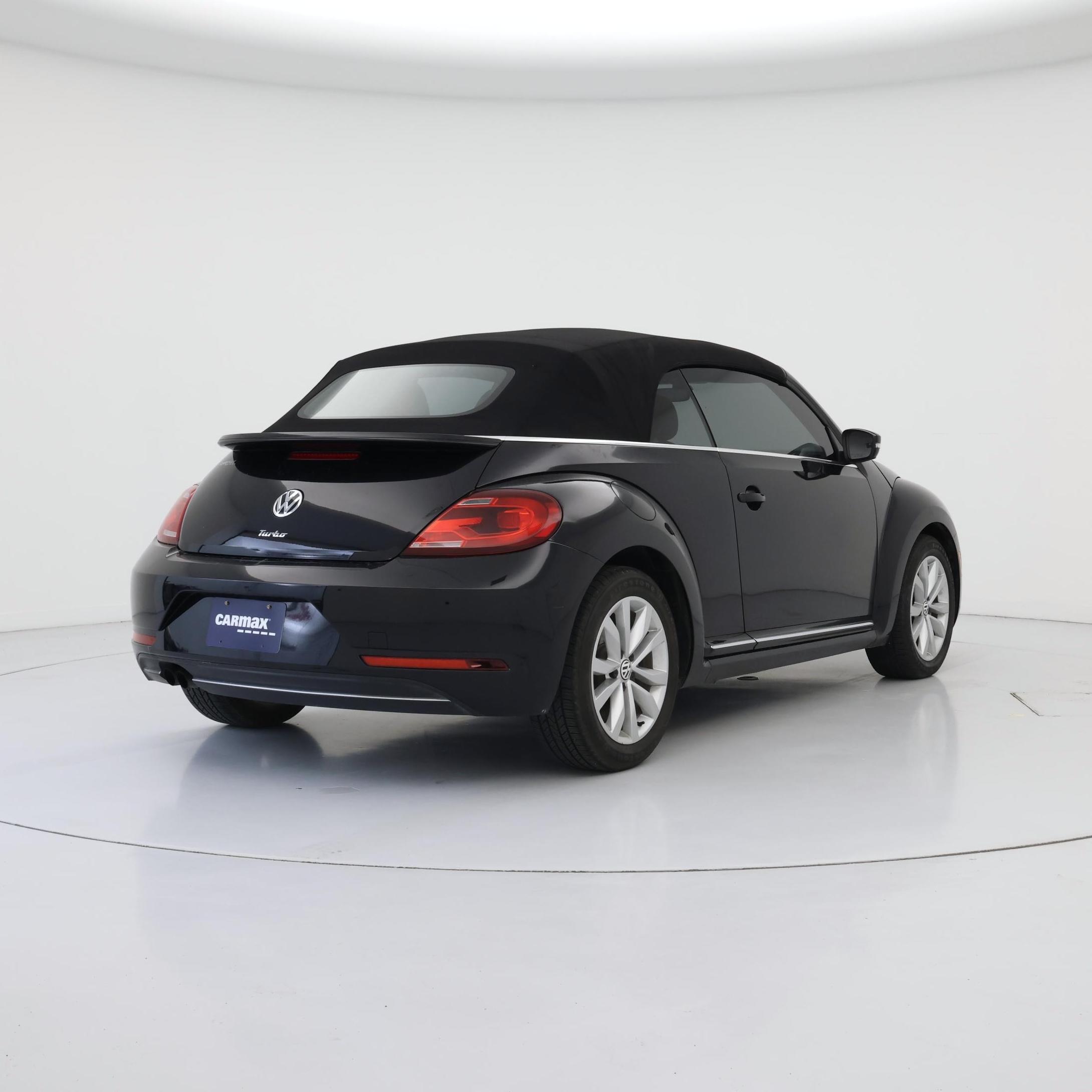 Thumbnail: 2017 Volkswagen Beetle - 8