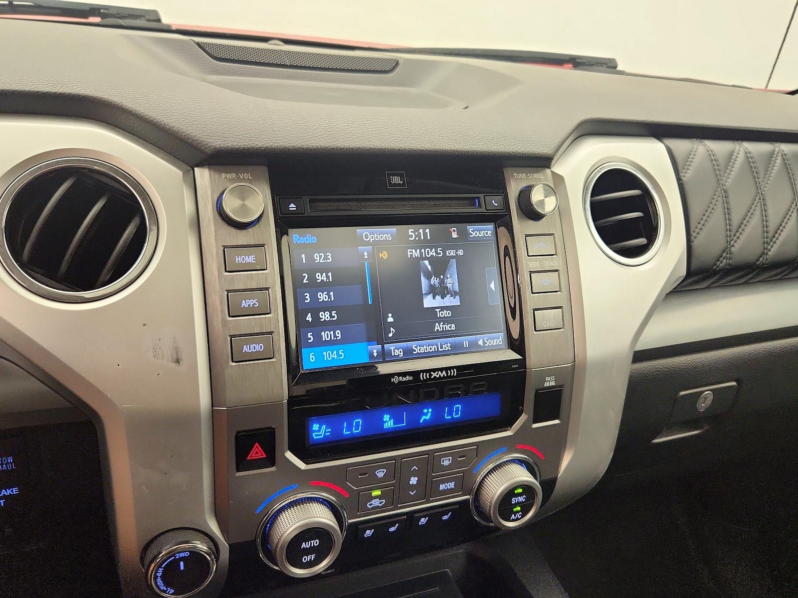 2018 Toyota Tundra Platinum - Photo 16