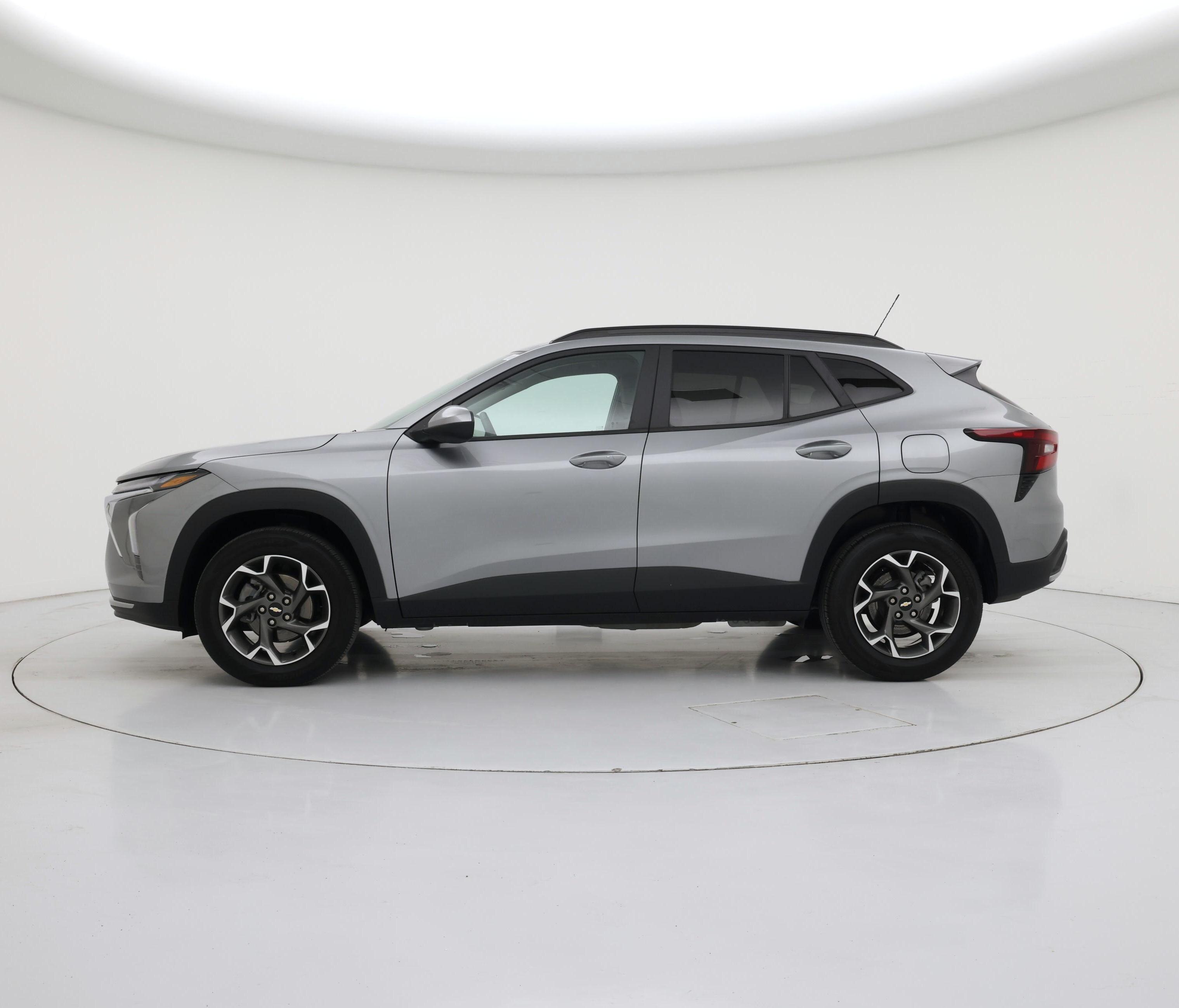 Thumbnail: 2024 Chevrolet Trax - 3