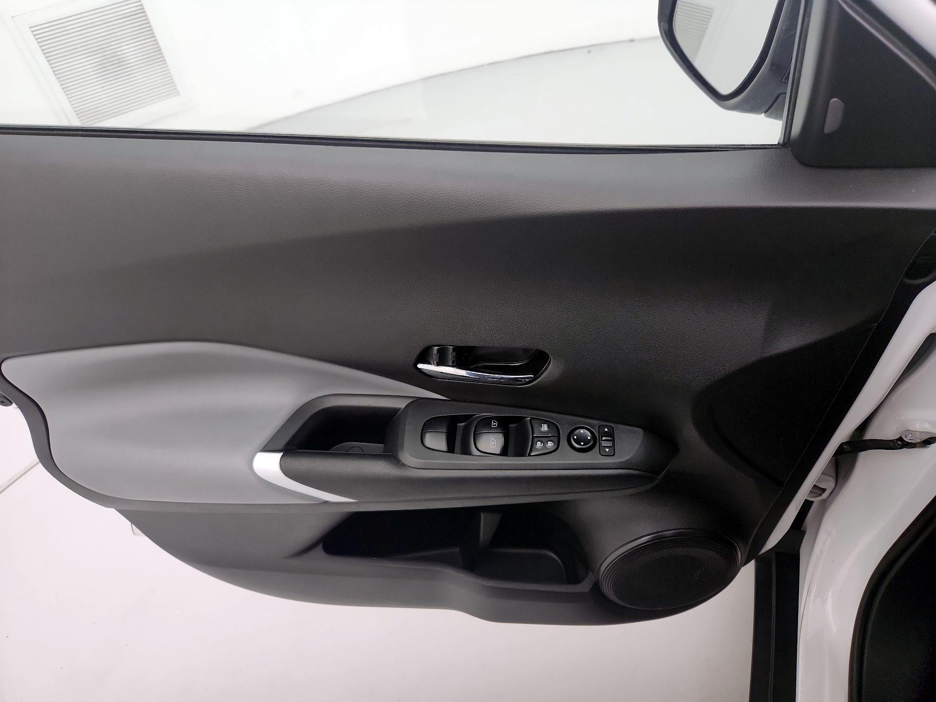 Thumbnail: 2023 Nissan Kicks - 12
