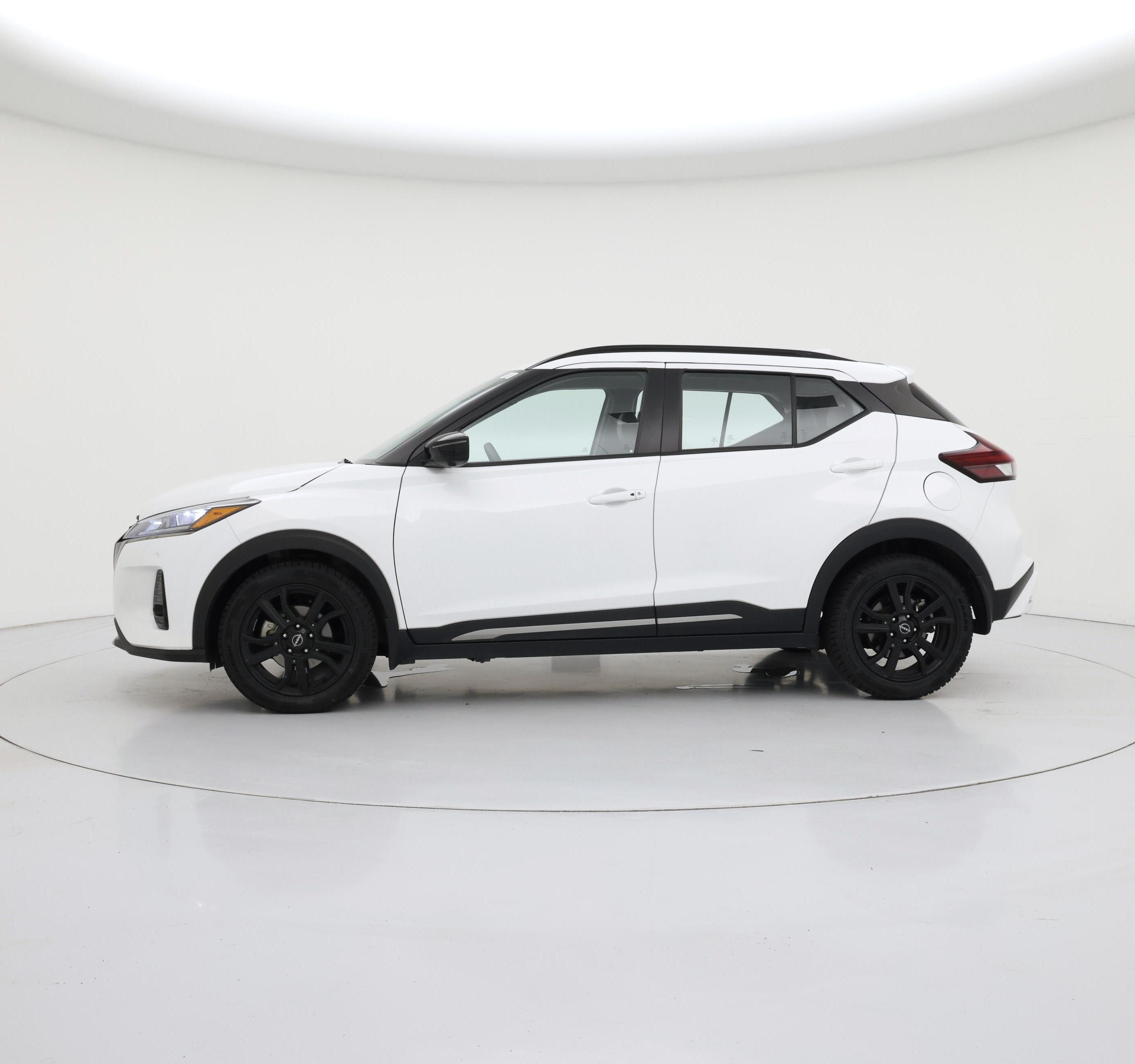 Thumbnail: 2023 Nissan Kicks - 3