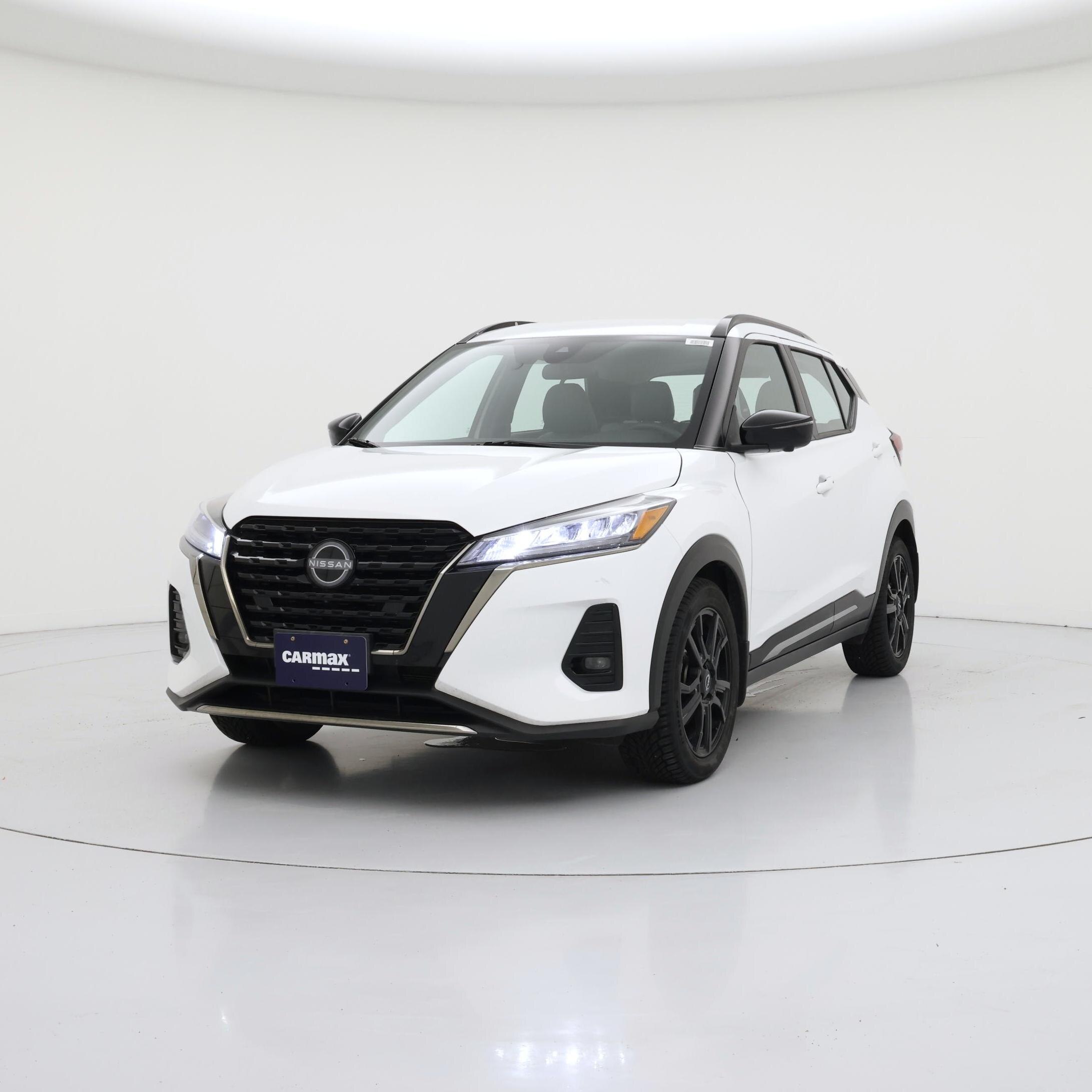 Thumbnail: 2023 Nissan Kicks - 4