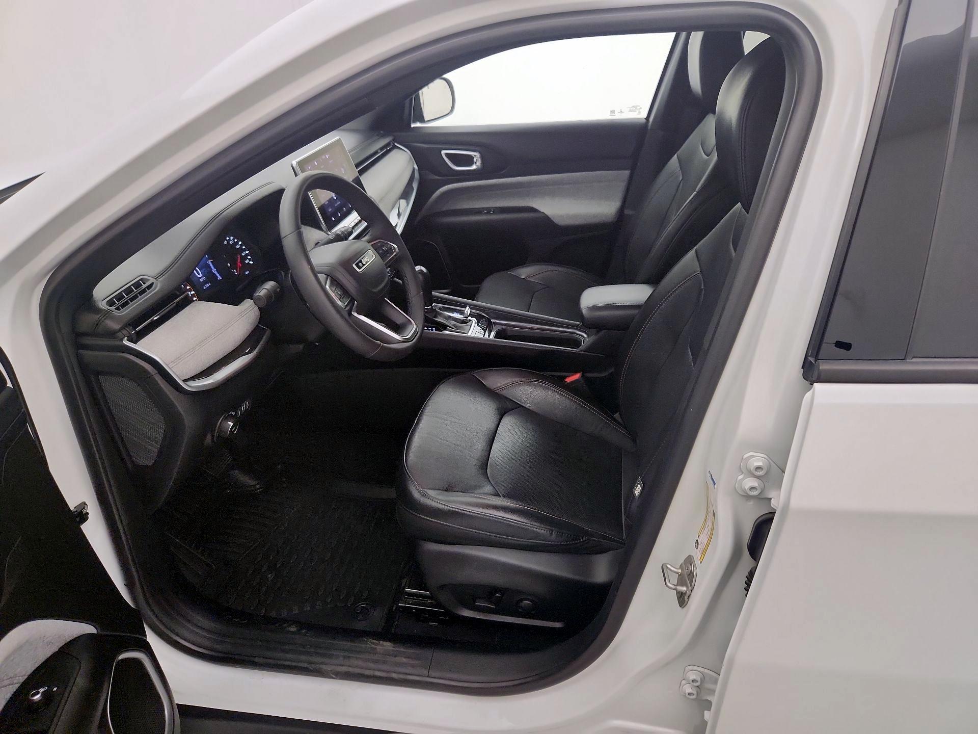 Thumbnail: 2023 Jeep Compass - 11