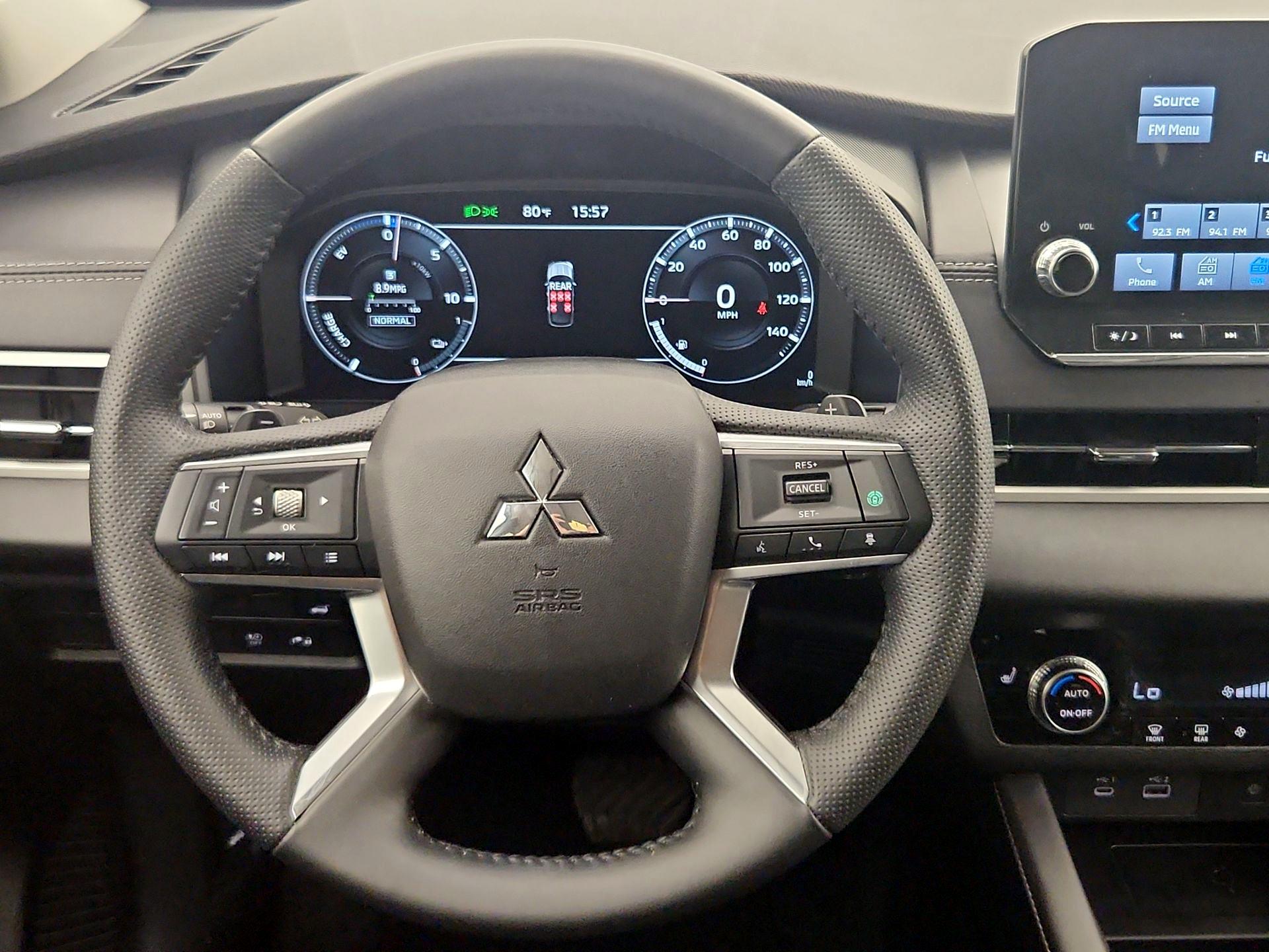 Thumbnail: 2024 Mitsubishi Outlander - 10