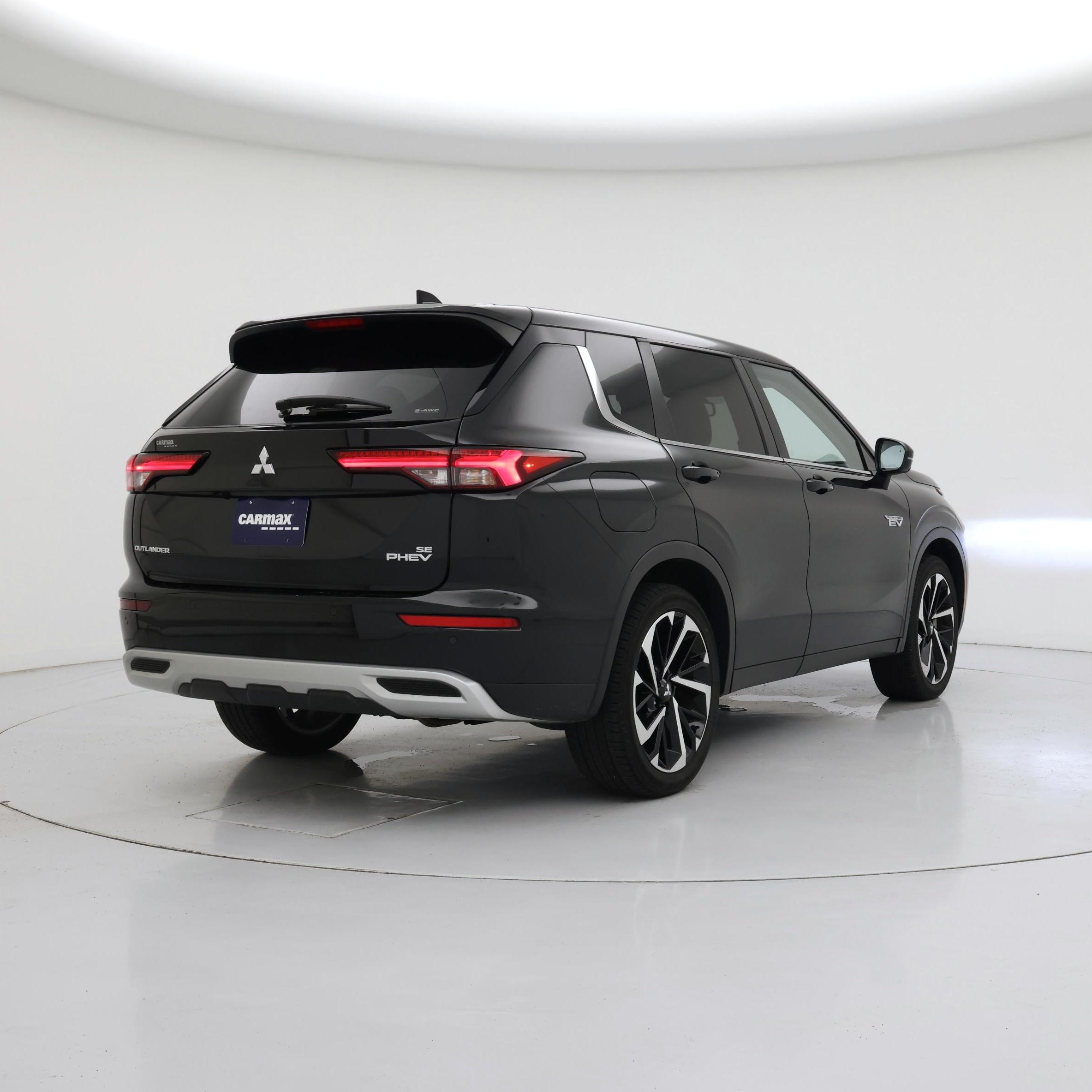 Thumbnail: 2024 Mitsubishi Outlander - 8