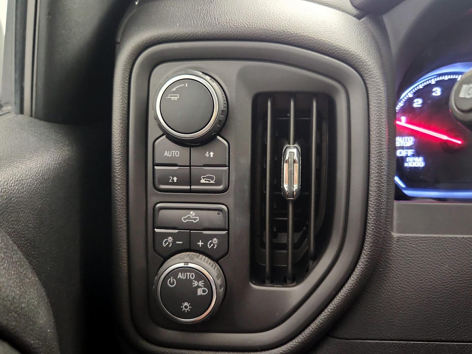 2023 Chevrolet Silverado 1500 Custom - Photo 14