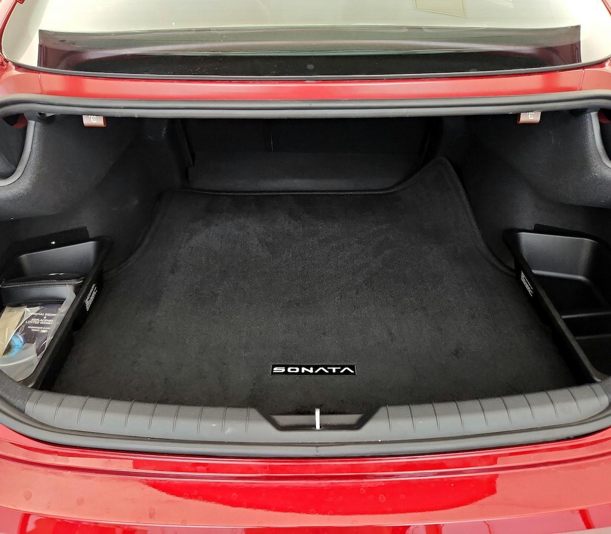 Trunk/Cargo (Seats Up)