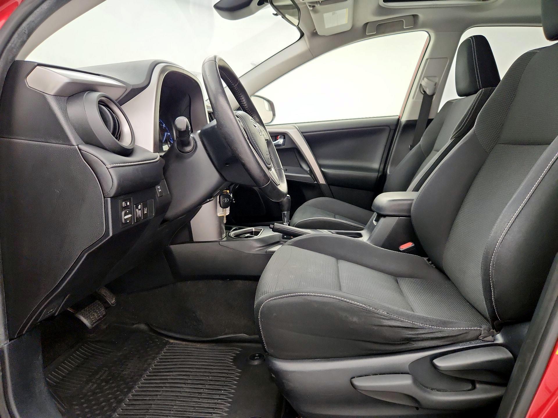 Thumbnail: 2017 Toyota RAV4 - 11