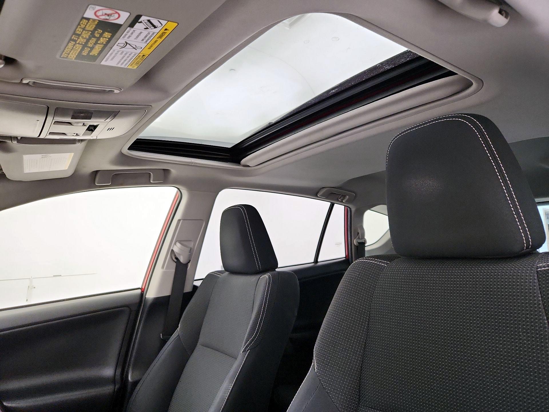 Thumbnail: 2017 Toyota RAV4 - 19