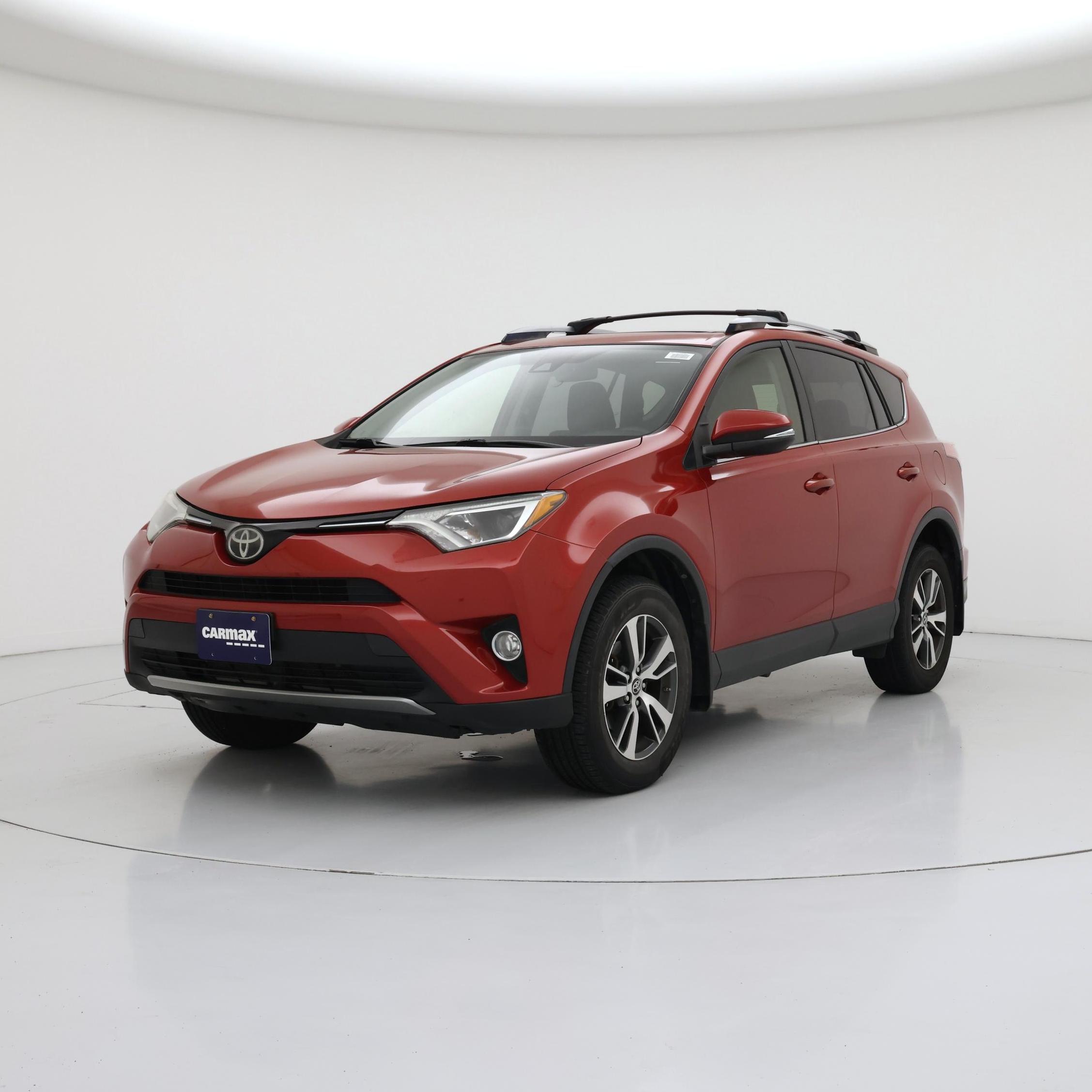 Thumbnail: 2017 Toyota RAV4 - 4