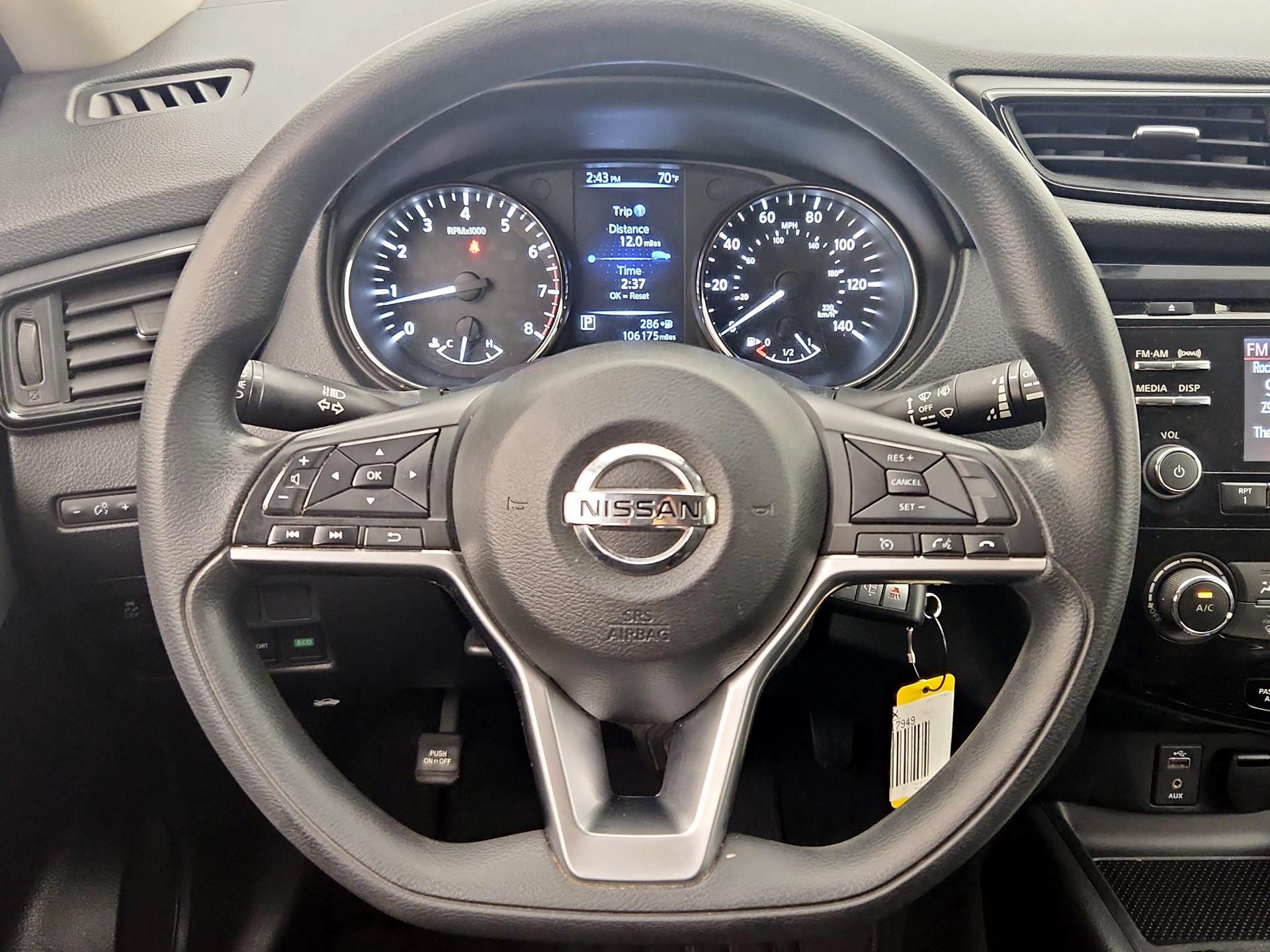 Thumbnail: 2017 Nissan Rogue - 10