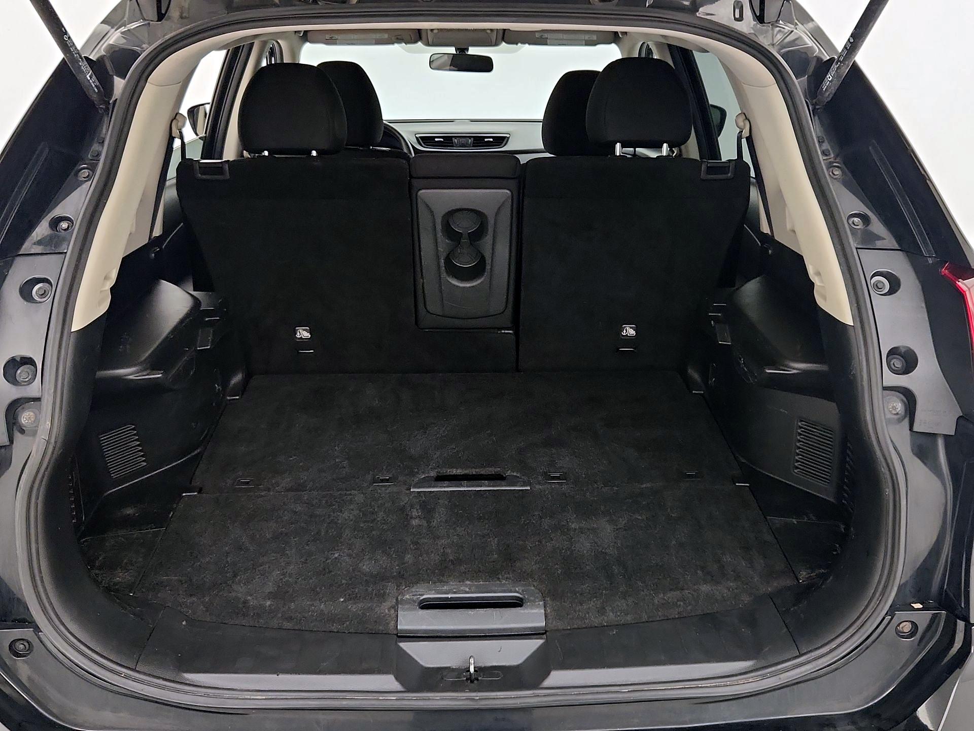 Thumbnail: 2017 Nissan Rogue - 20