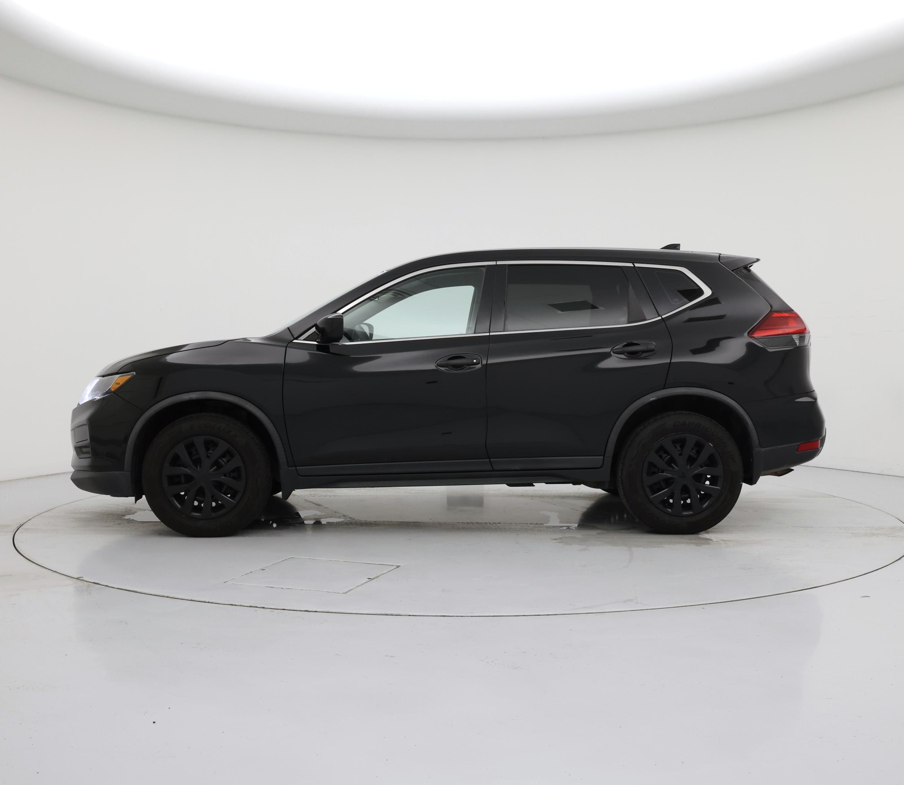 Thumbnail: 2017 Nissan Rogue - 3
