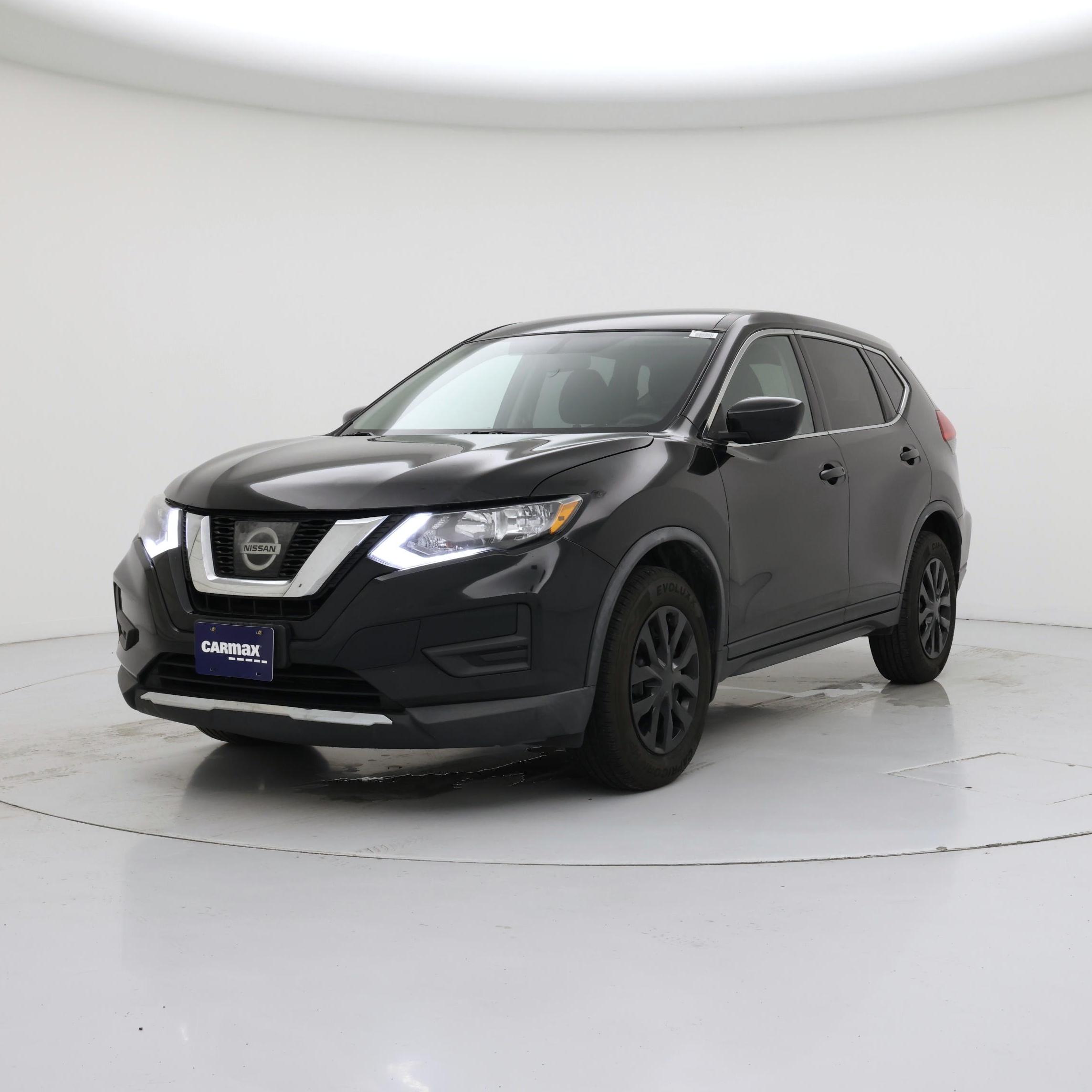 Thumbnail: 2017 Nissan Rogue - 4