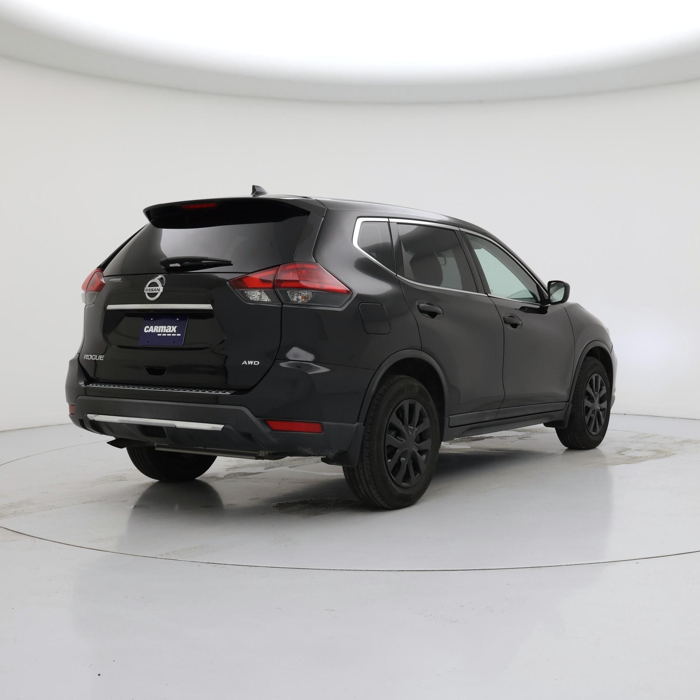Thumbnail: 2017 Nissan Rogue - 8