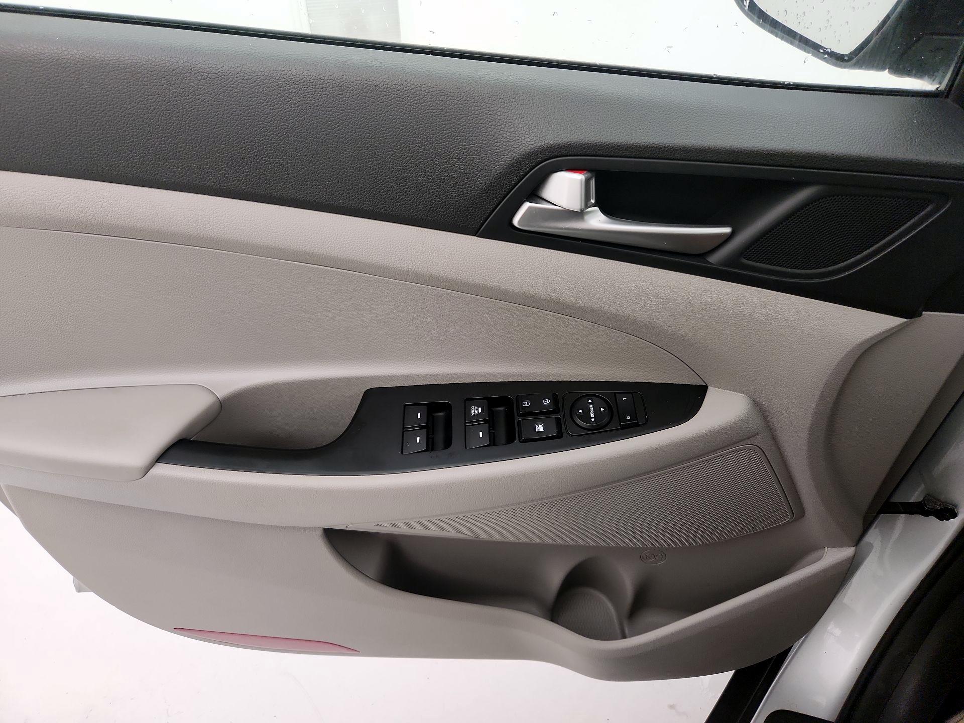Thumbnail: 2019 Hyundai Tucson - 12