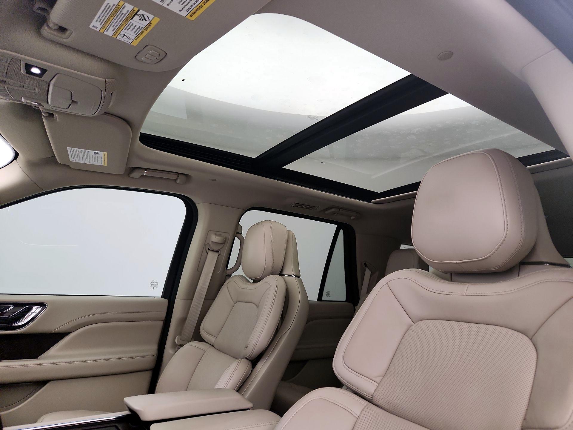 Thumbnail: 2021 Lincoln Navigator - 20