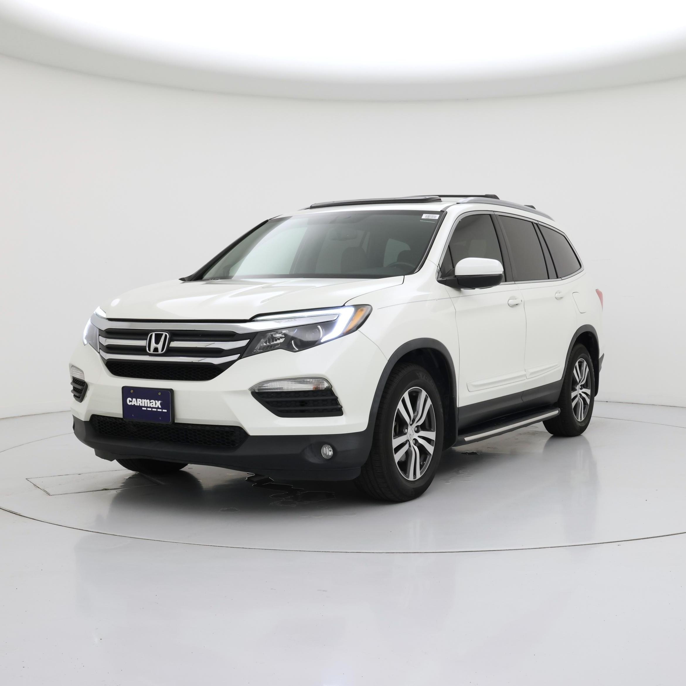Thumbnail: 2017 Honda Pilot - 4