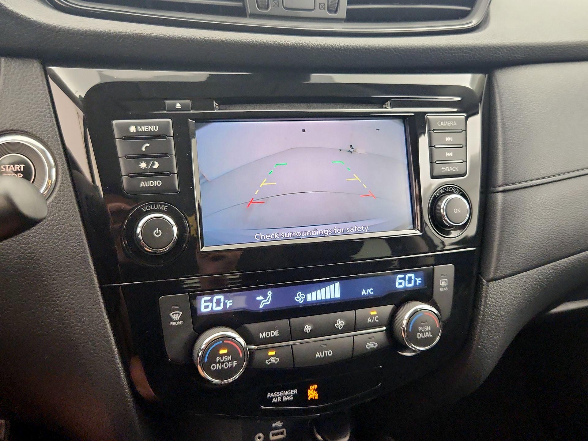 Thumbnail: 2019 Nissan Rogue - 14