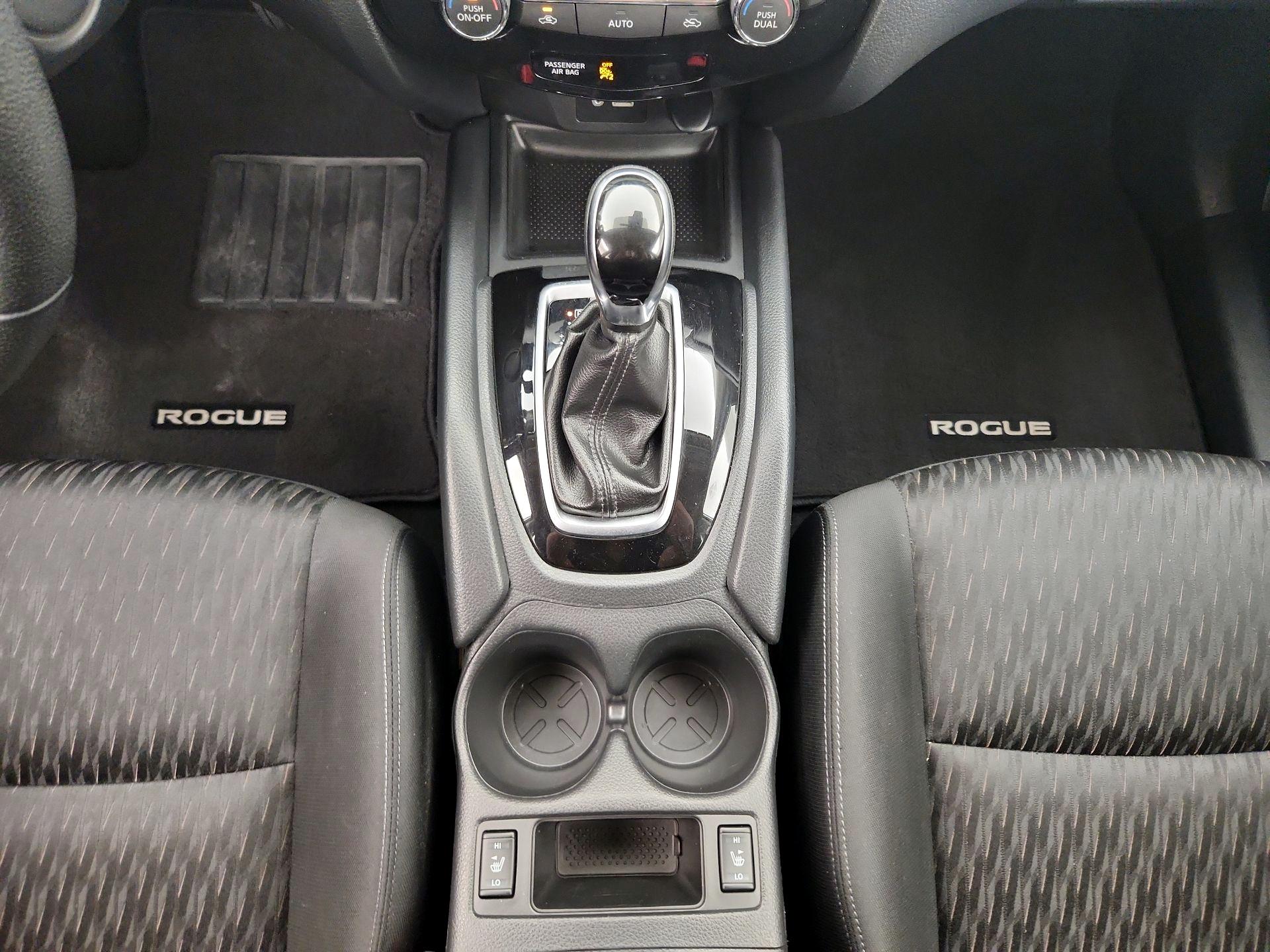 Thumbnail: 2019 Nissan Rogue - 17