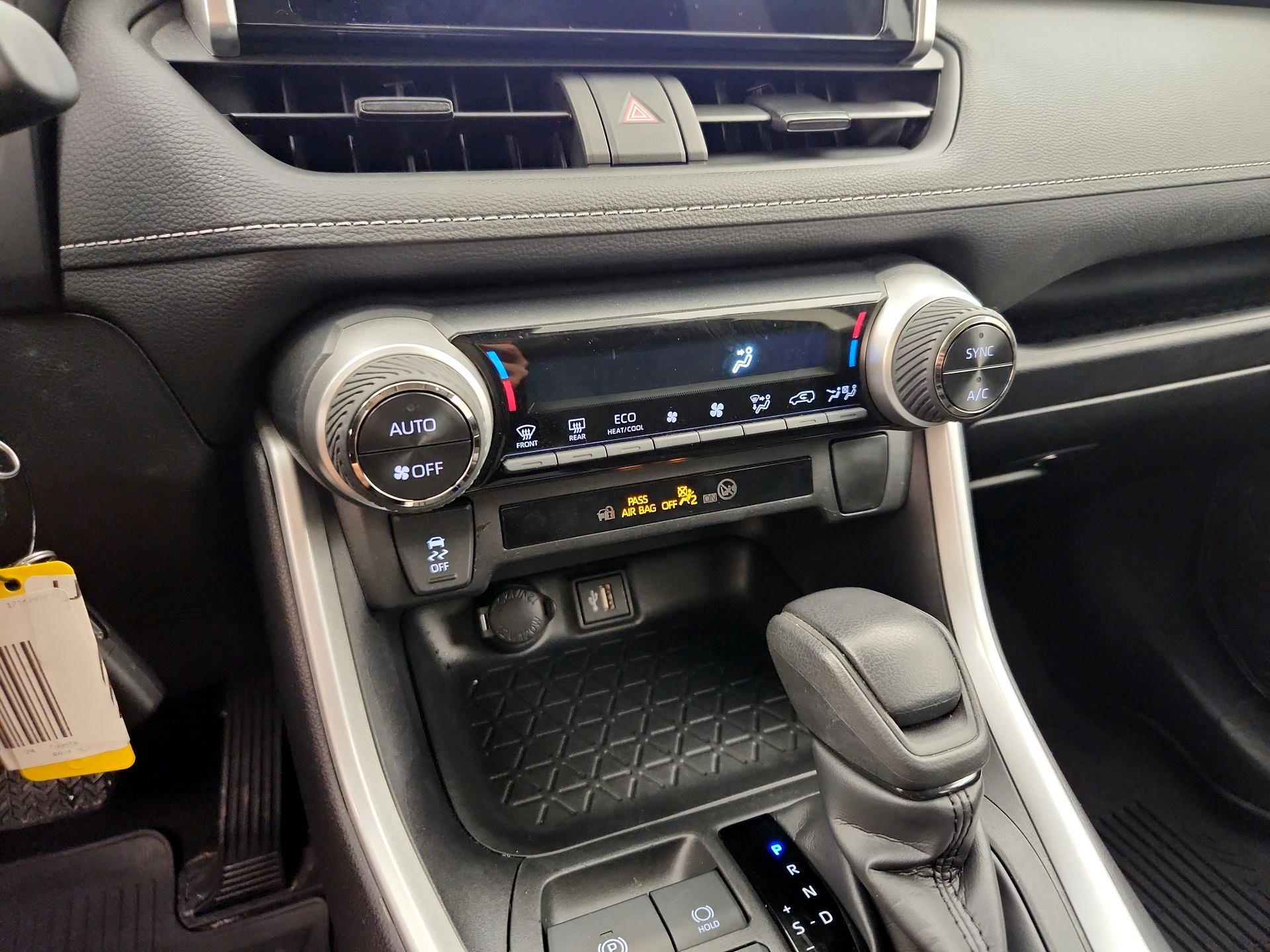Thumbnail: 2024 Toyota RAV4 - 16