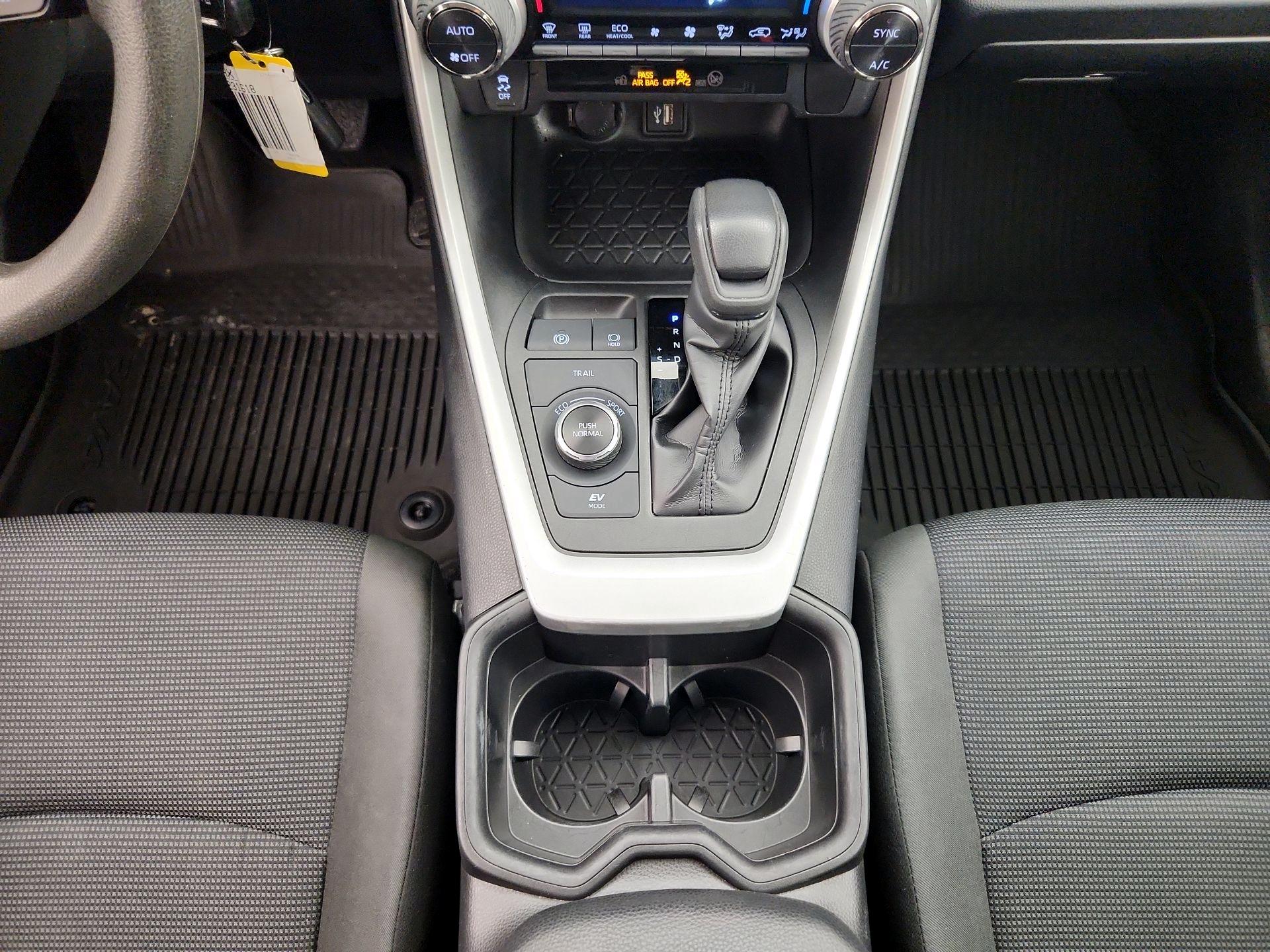Thumbnail: 2024 Toyota RAV4 - 17