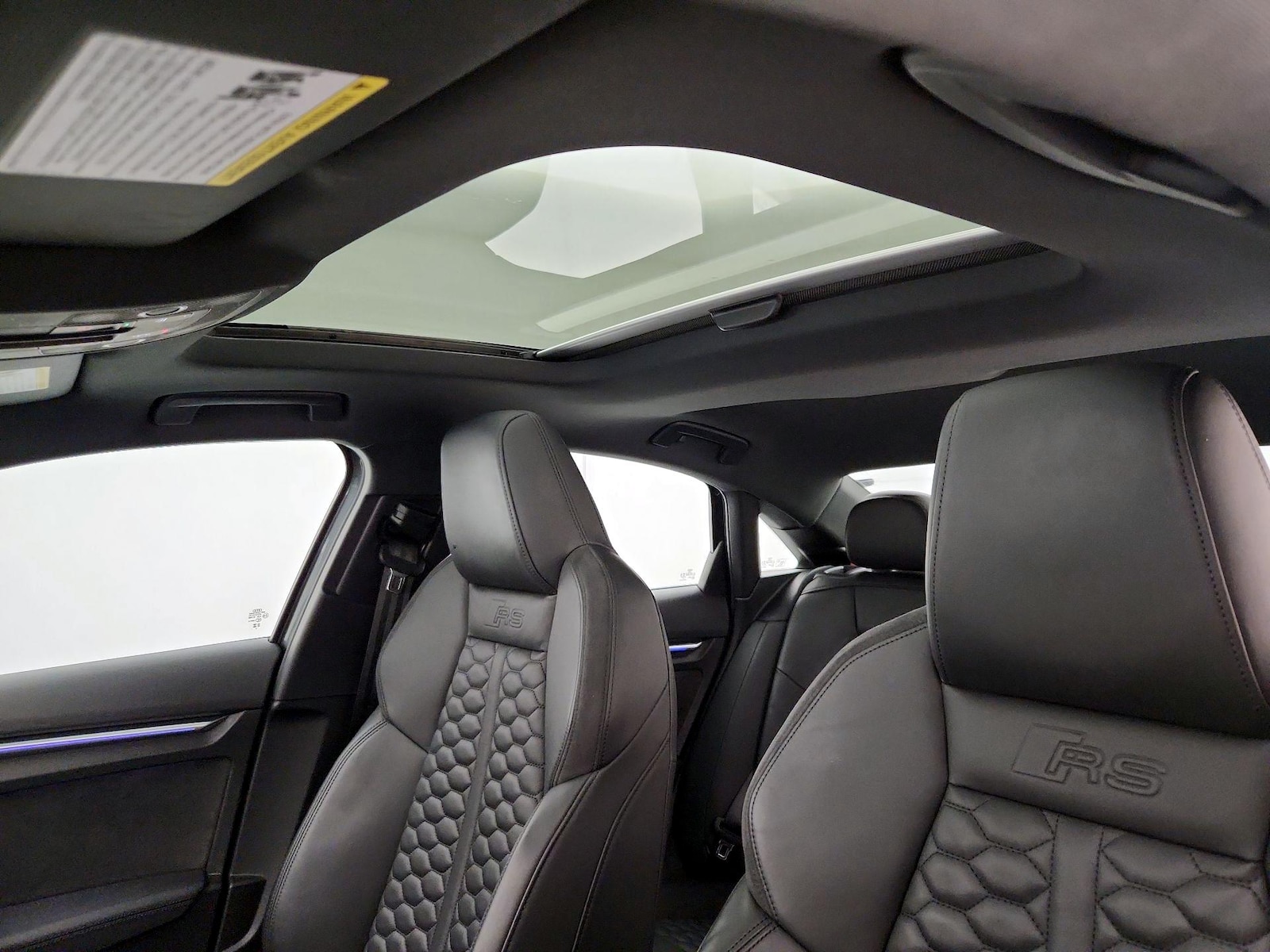 Sunroof(s) & Overhead Airbags