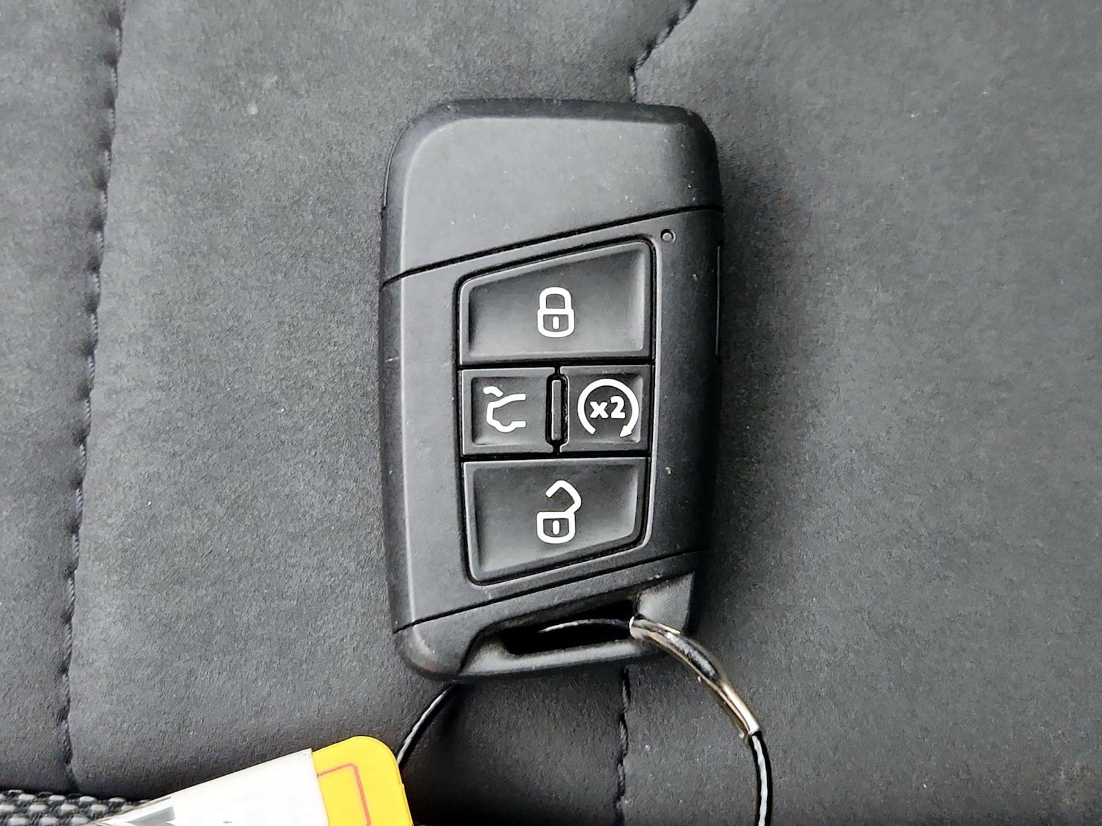 2025 Volkswagen Taos SE - Photo 23