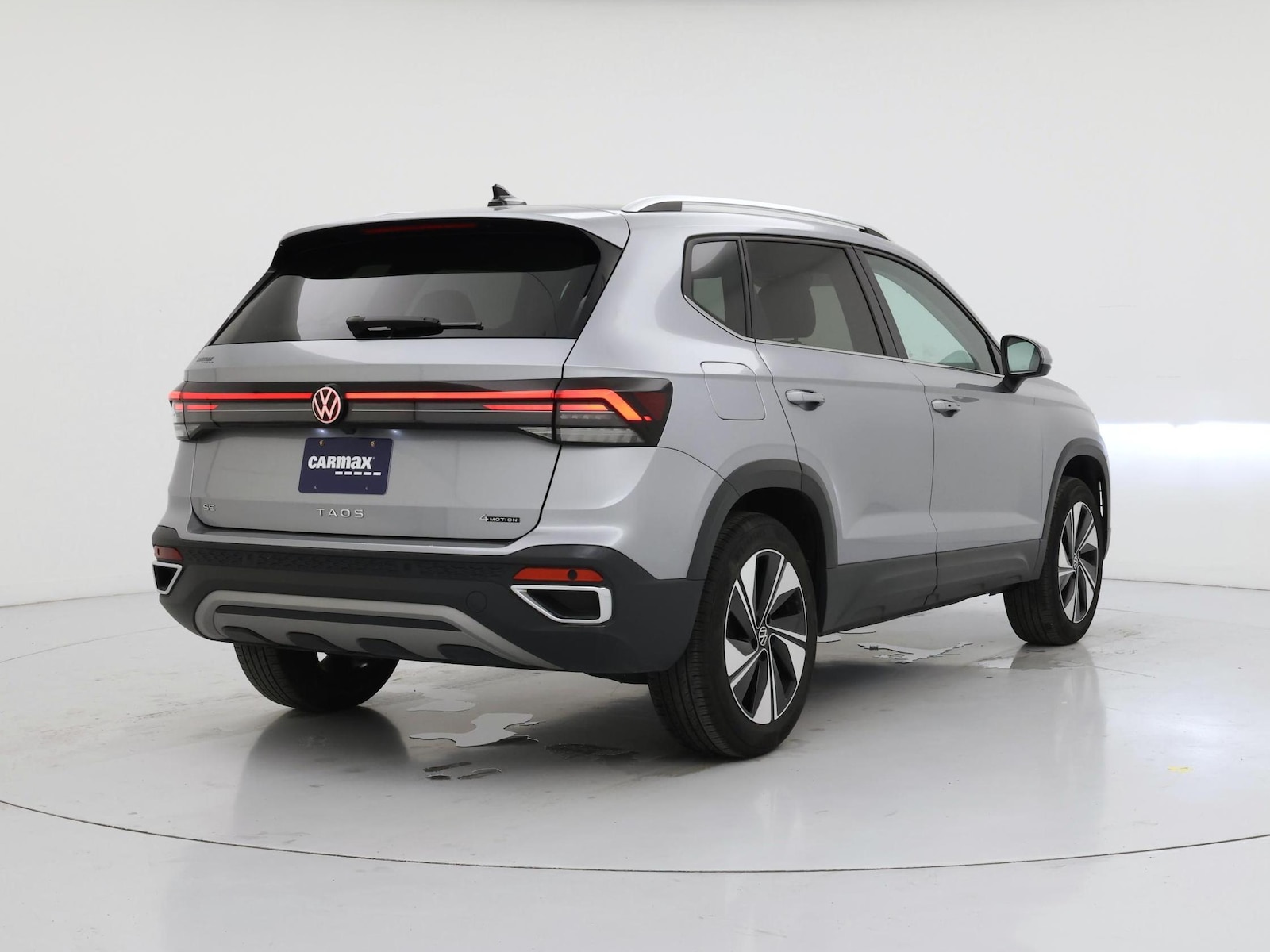2025 Volkswagen Taos SE - Photo 9