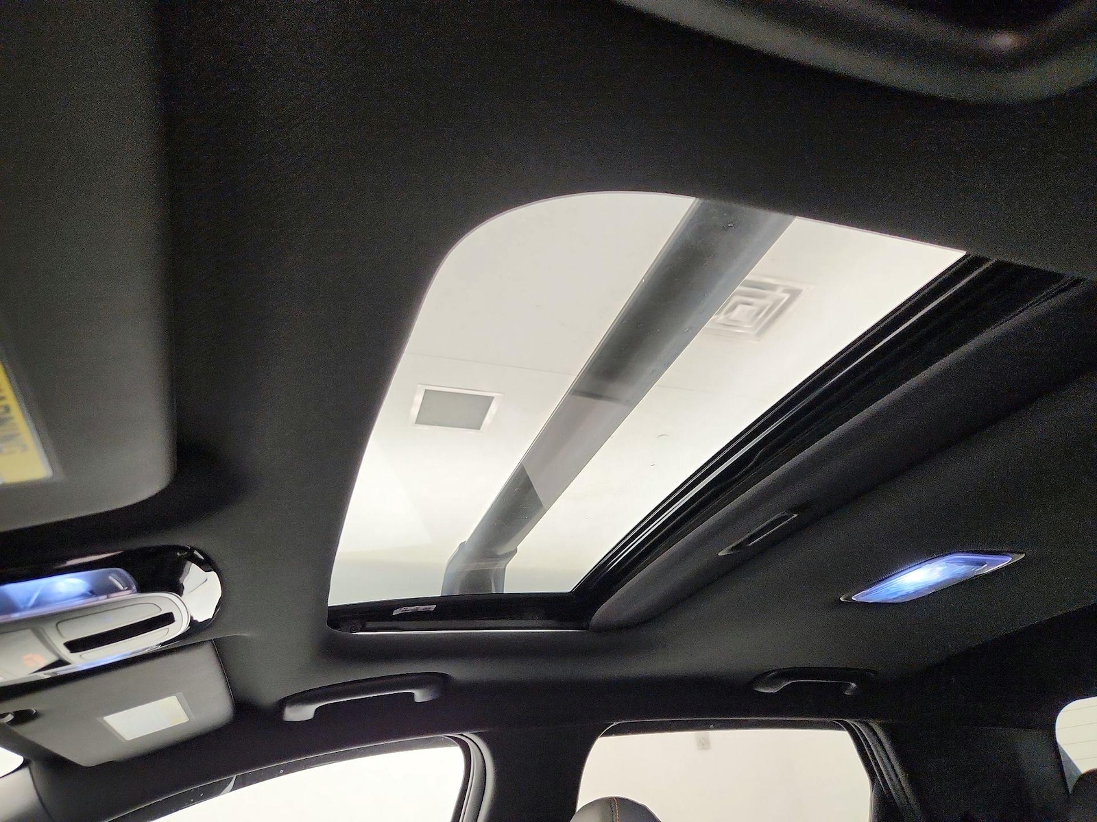 Sunroof(s) & Overhead Airbags