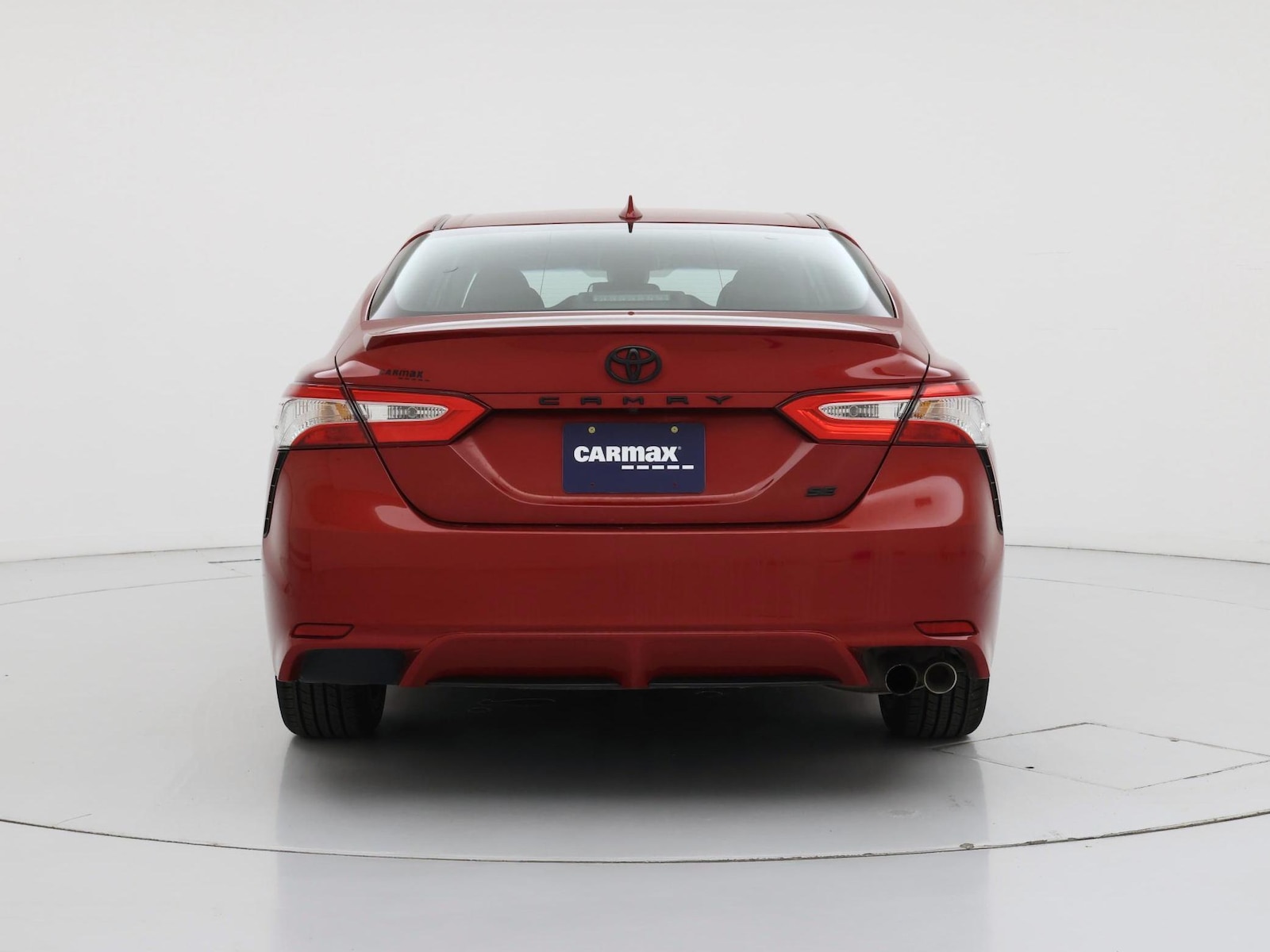 2020 Toyota Camry SE - Photo 7