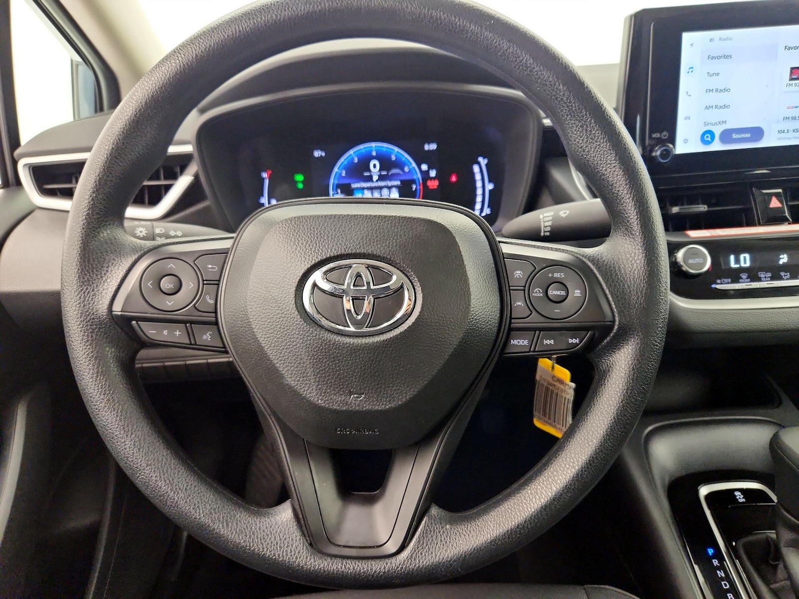 2026 Toyota Corolla LE - Photo 11
