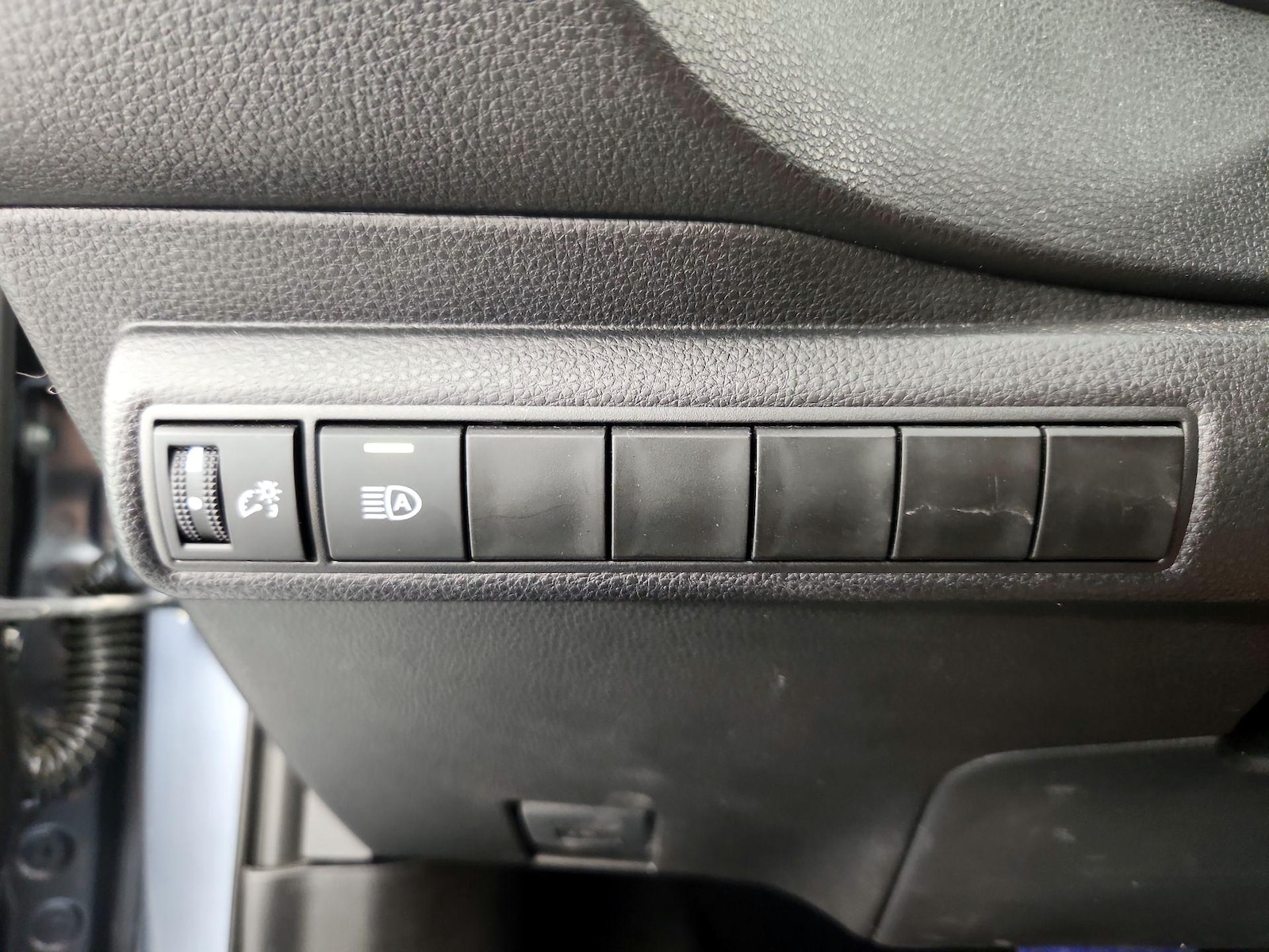 2026 Toyota Corolla LE - Photo 14
