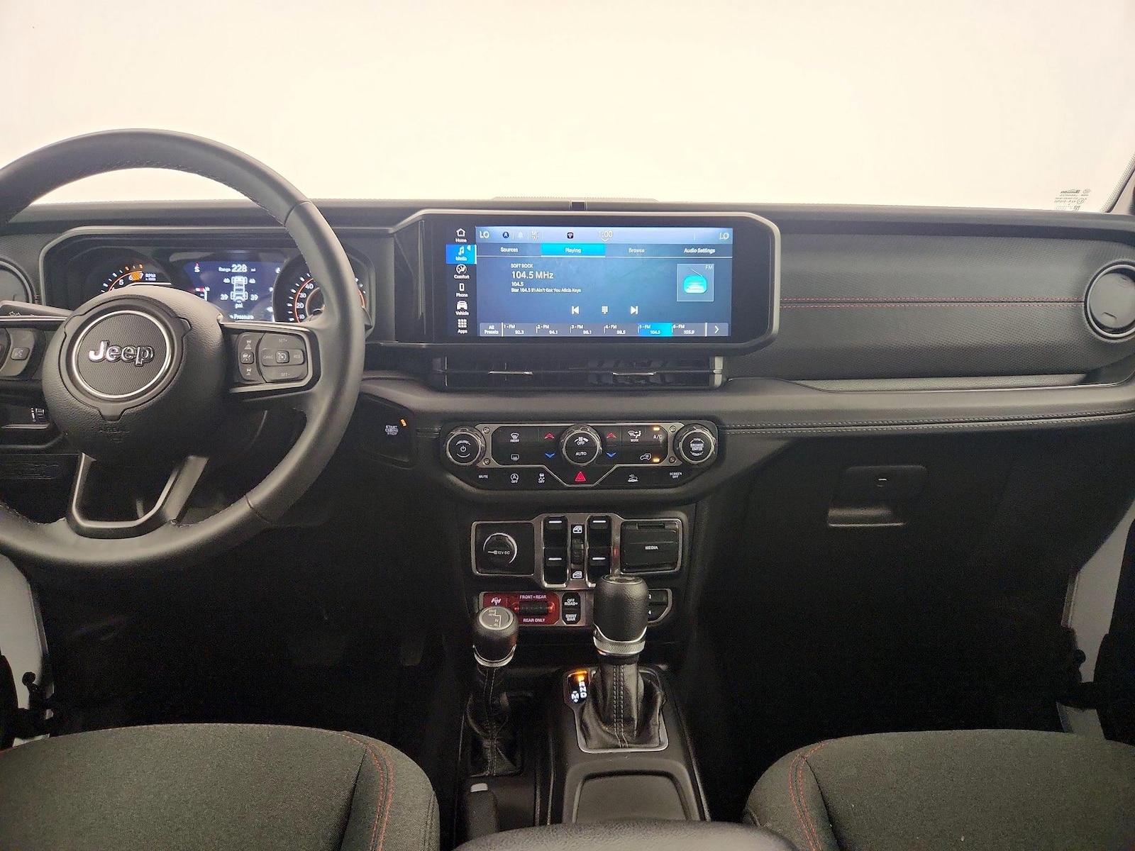 2025 Jeep Wrangler 4-Door Rubicon - Photo 10