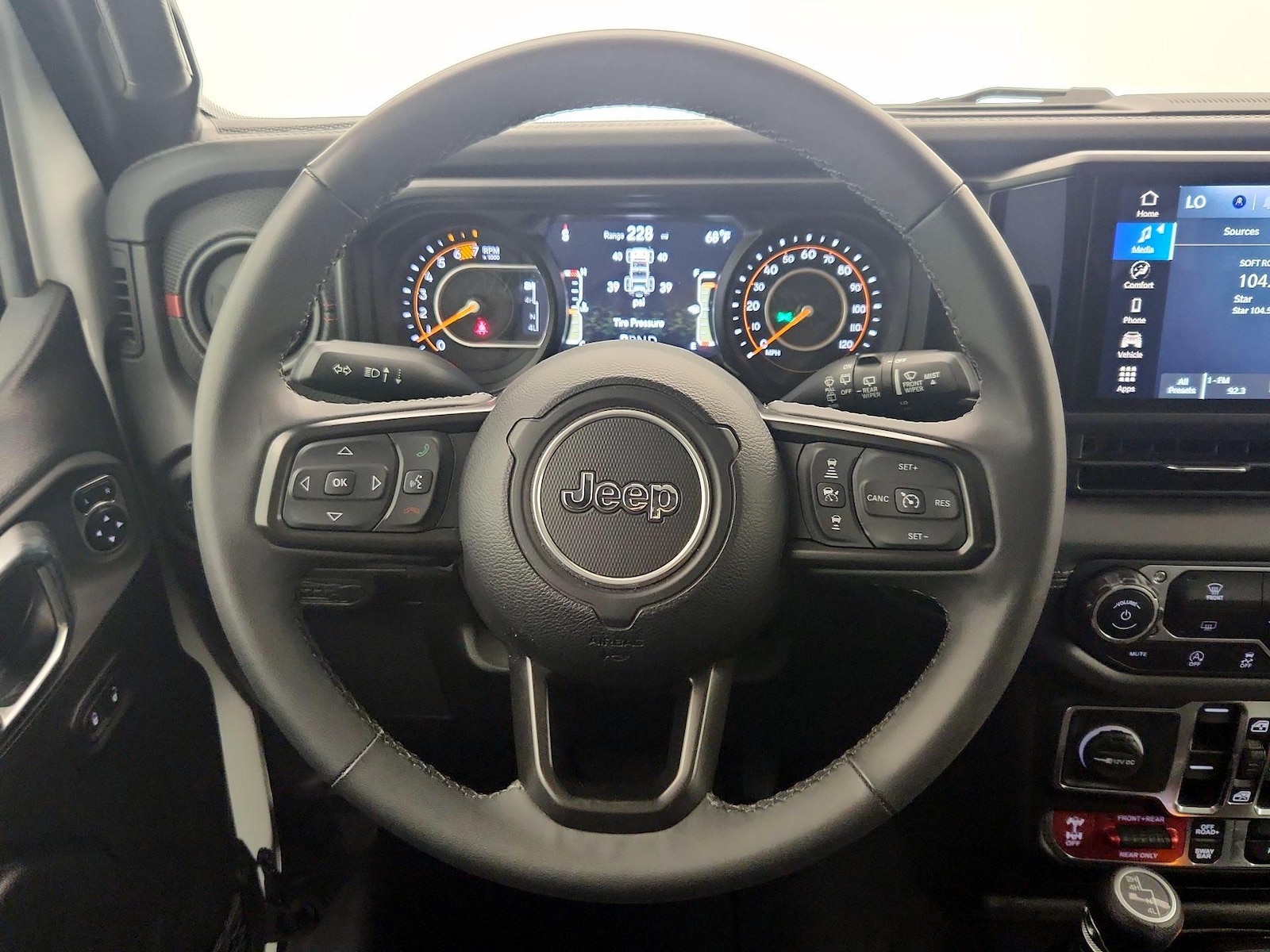 2025 Jeep Wrangler 4-Door Rubicon - Photo 11