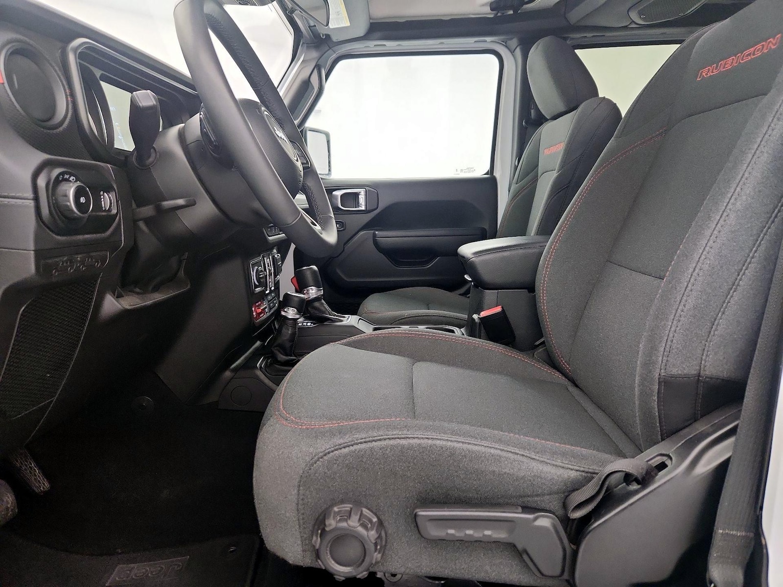 2025 Jeep Wrangler 4-Door Rubicon - Photo 12