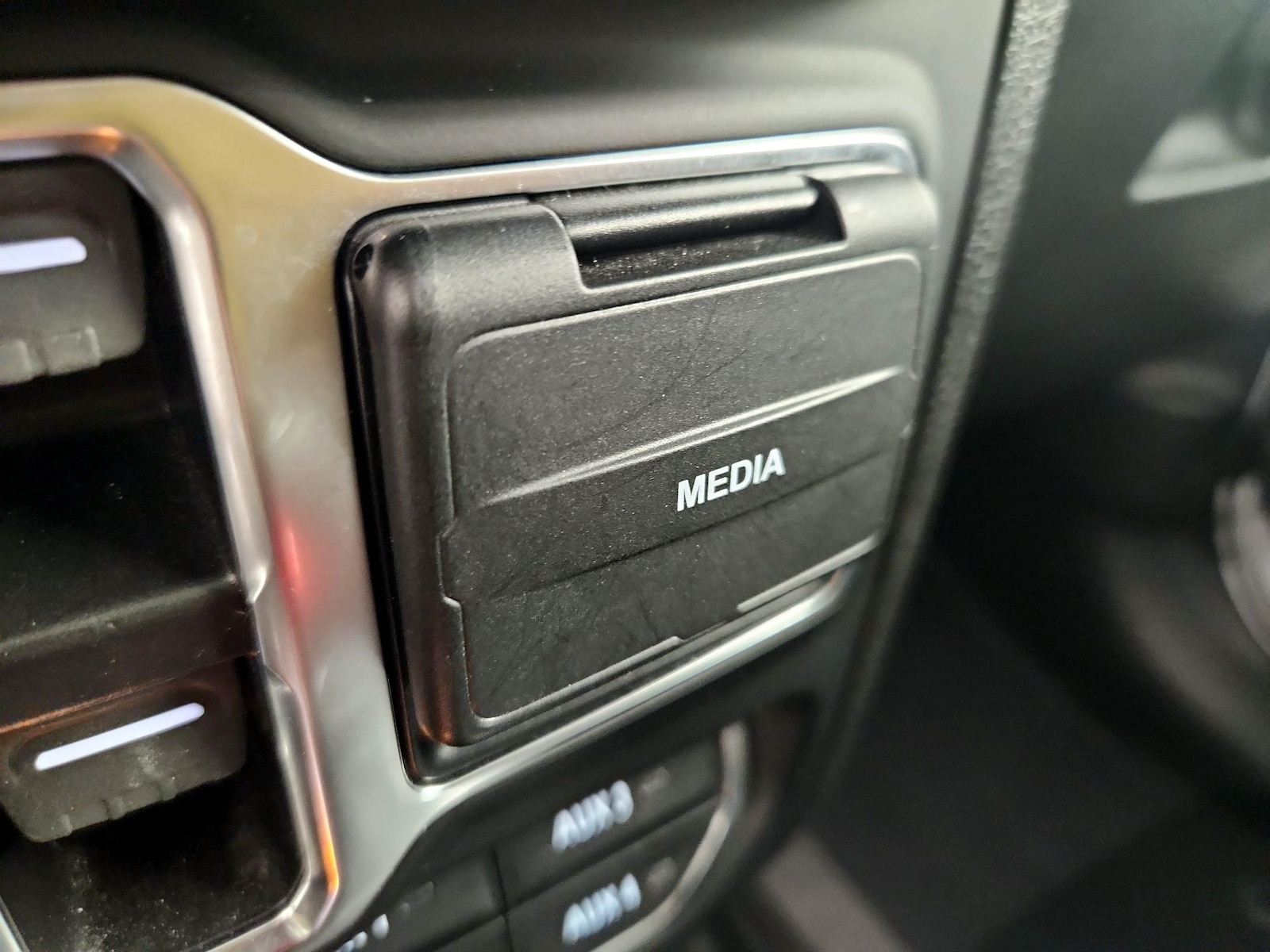 2025 Jeep Wrangler 4-Door Rubicon - Photo 19