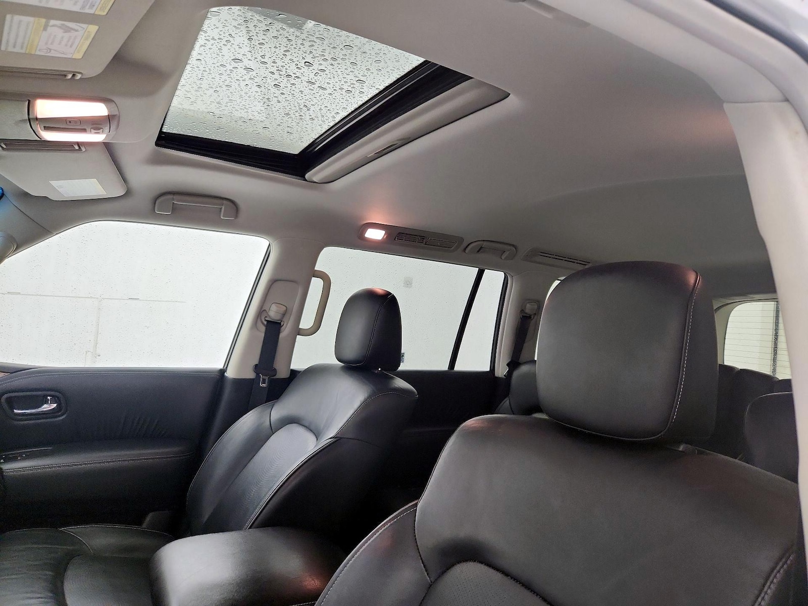Sunroof(s) & Overhead Airbags