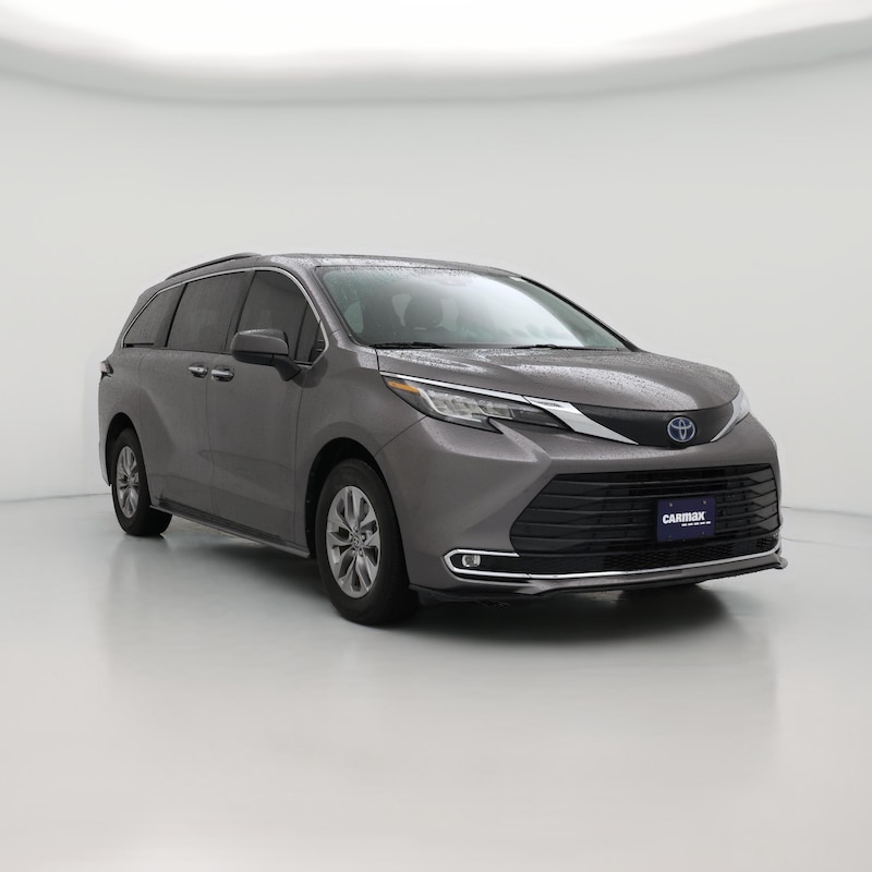 2022 Toyota Sienna Hybrid XLE