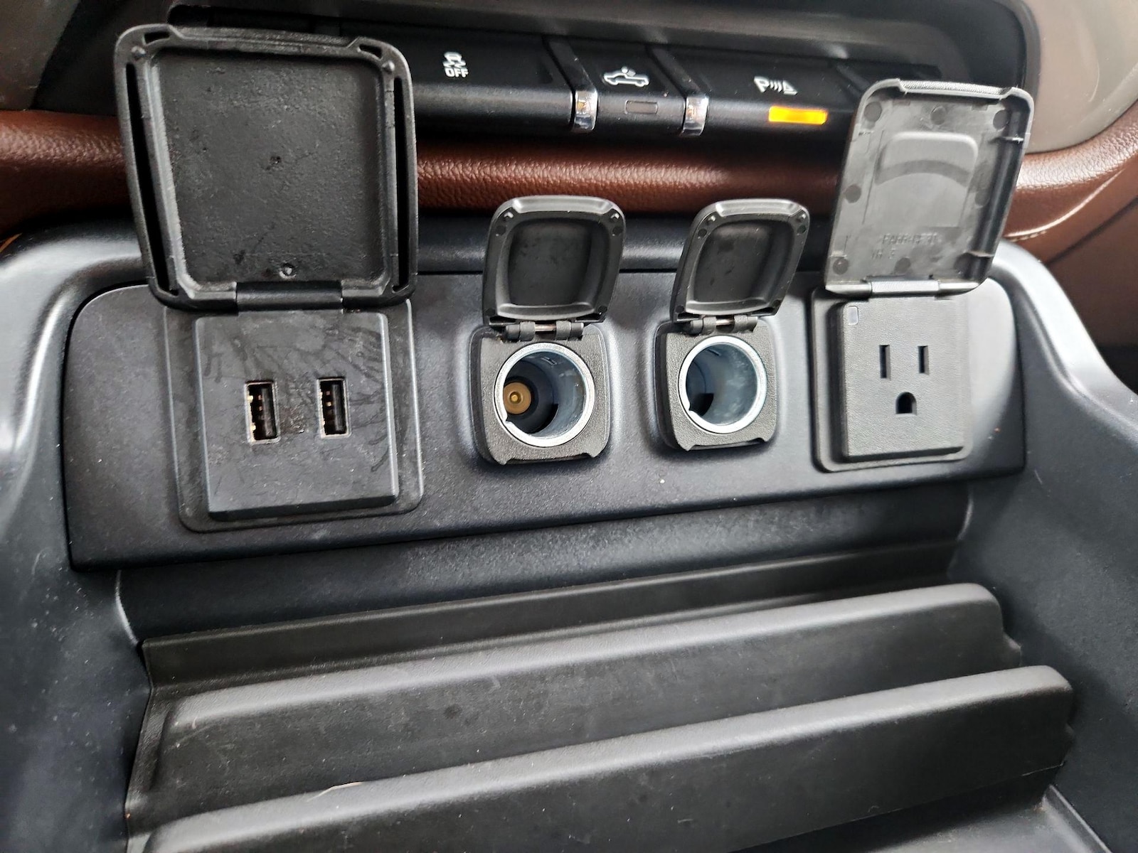 2018 Chevrolet Silverado 1500 High Country - Photo 20
