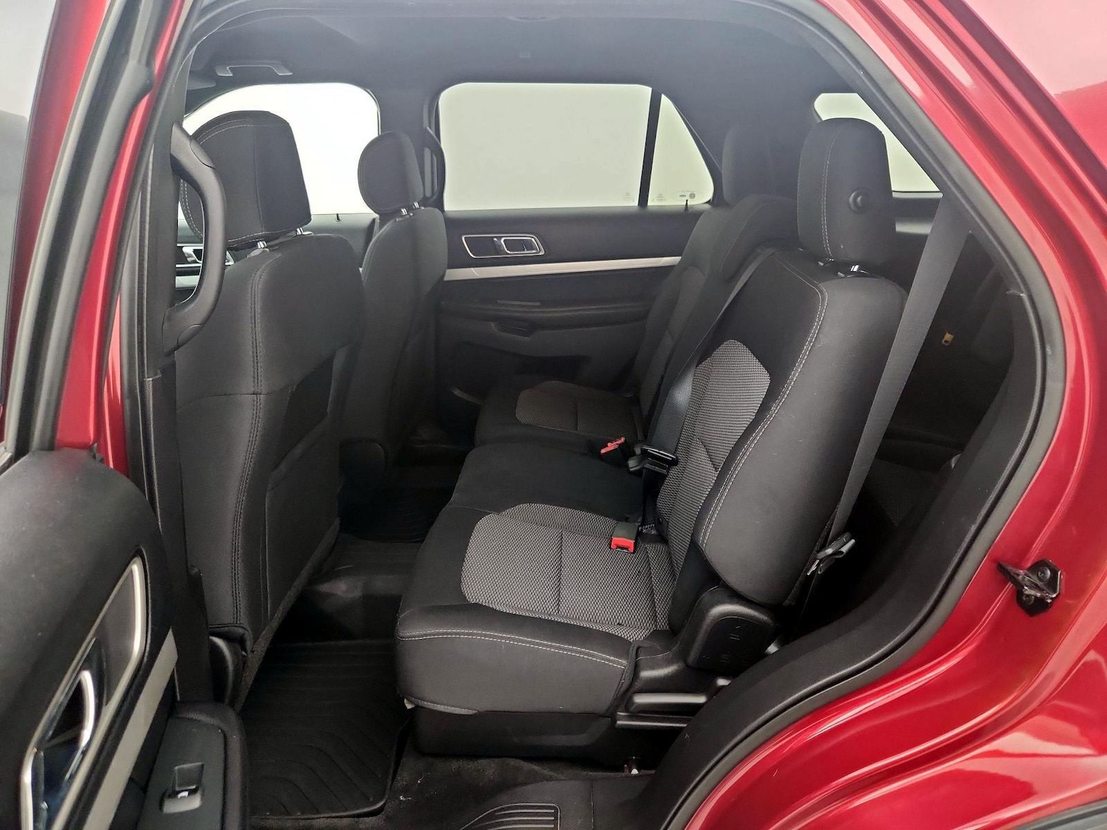 2017 Ford Explorer XLT - Photo 20