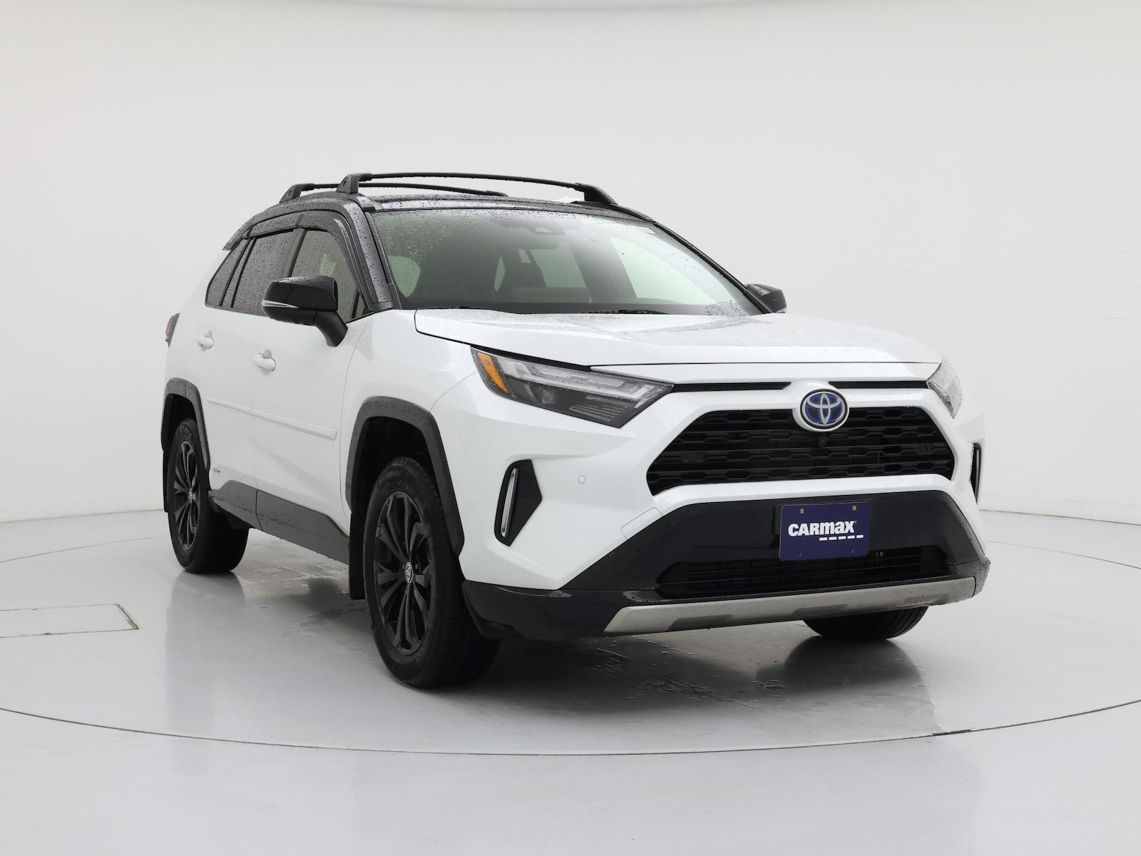 2024 Toyota RAV4 XSE - Photo 2