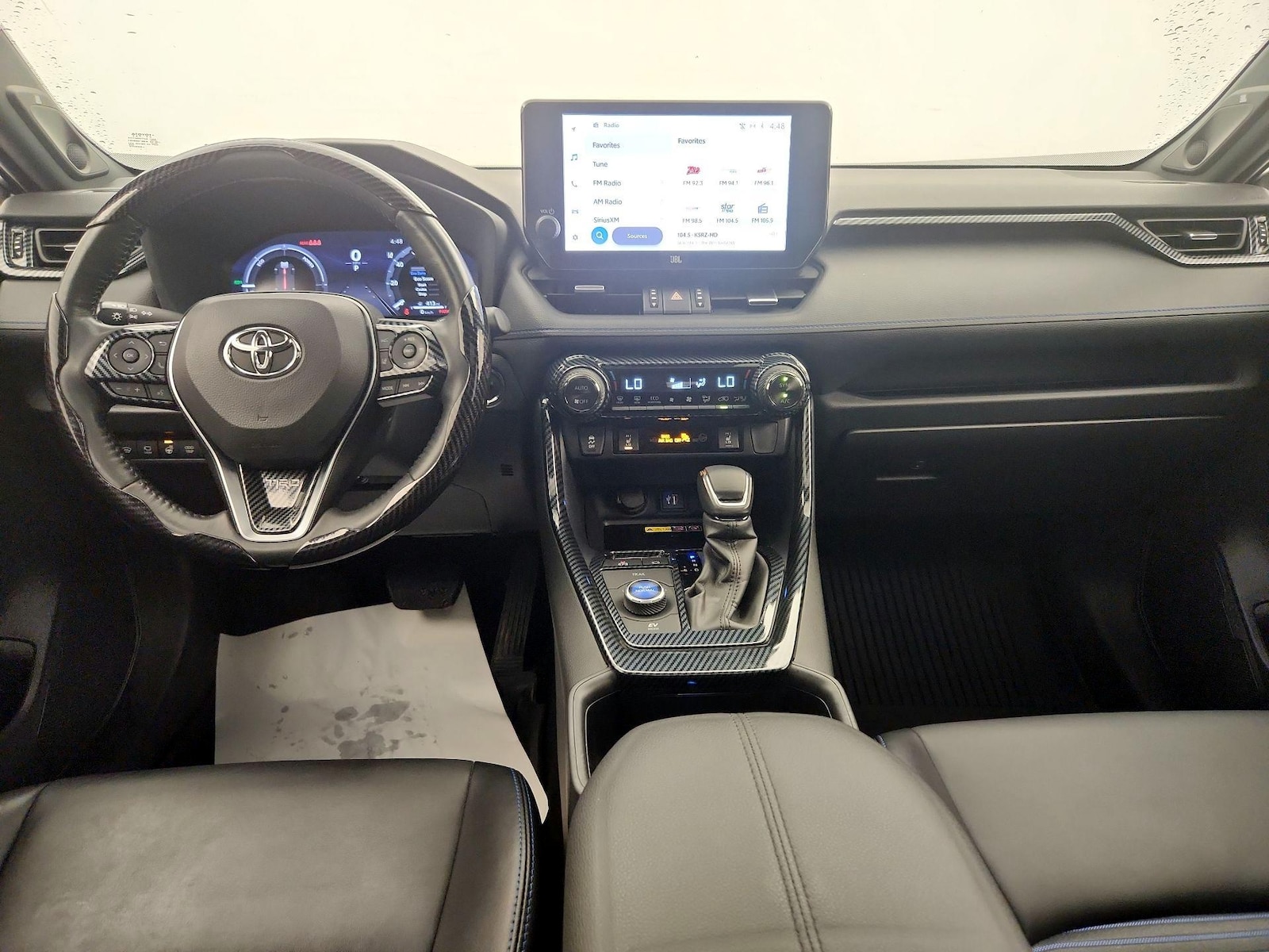2024 Toyota RAV4 XSE - Photo 10