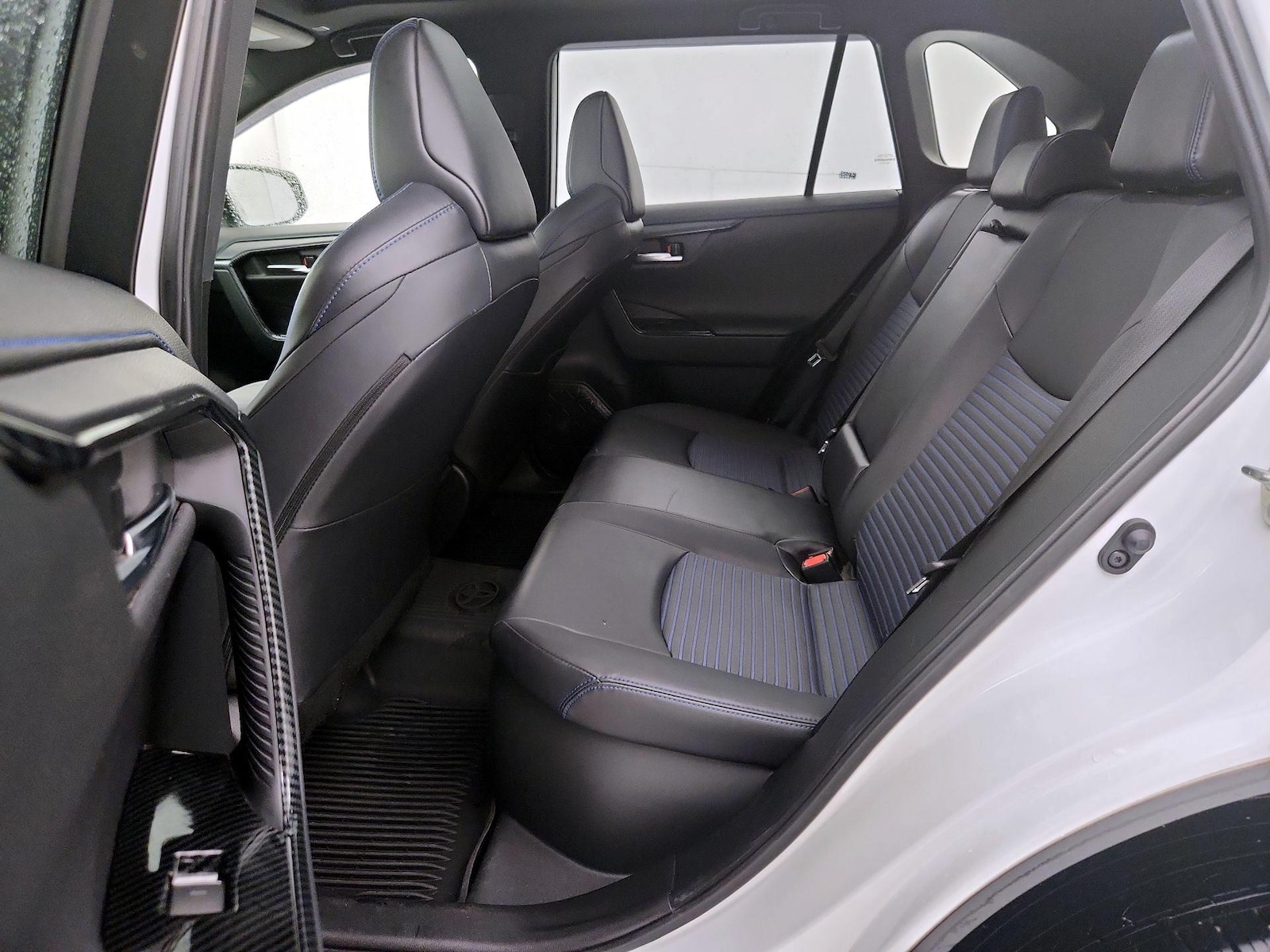 2024 Toyota RAV4 XSE - Photo 21