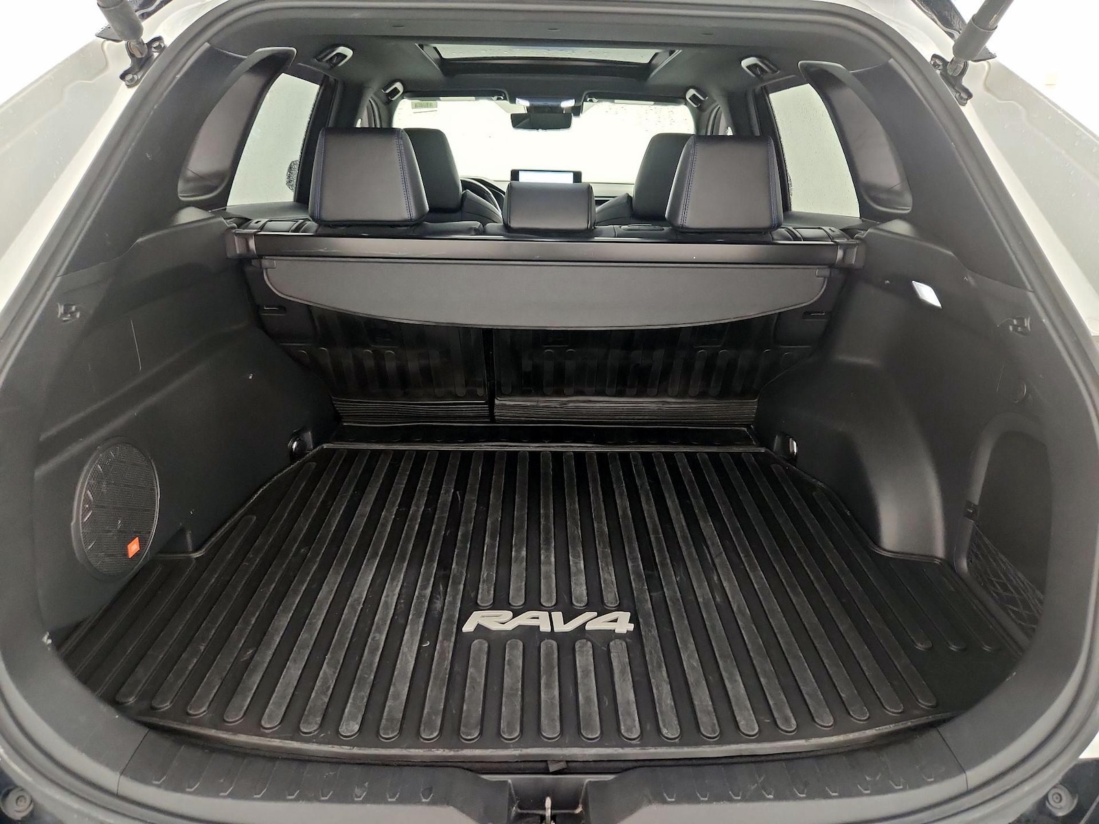 2024 Toyota RAV4 XSE - Photo 22