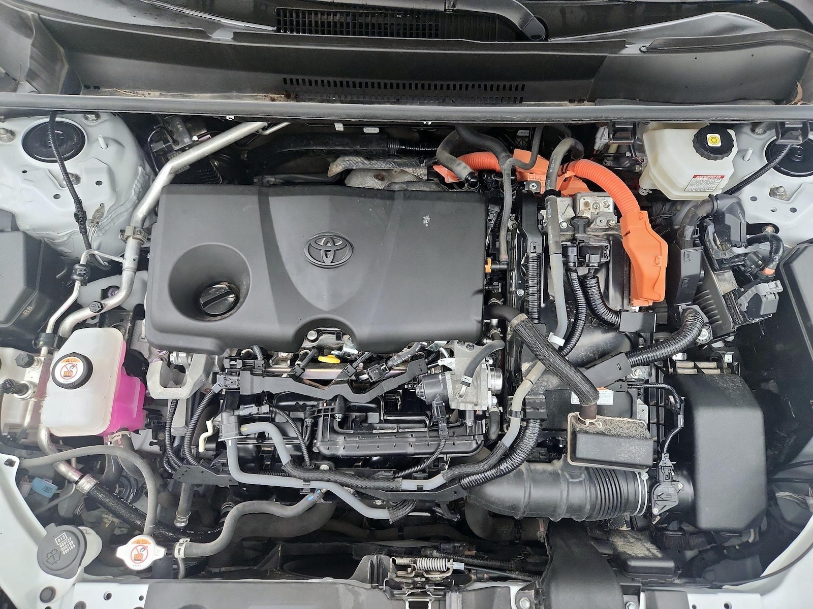 2024 Toyota RAV4 XSE - Photo 23