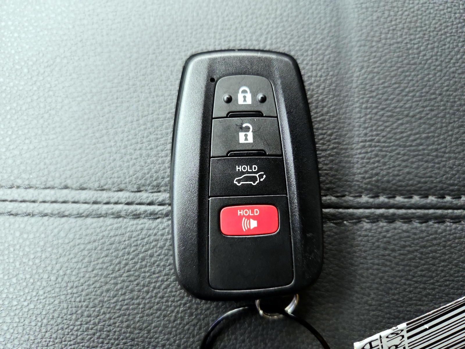 2024 Toyota RAV4 XSE - Photo 24