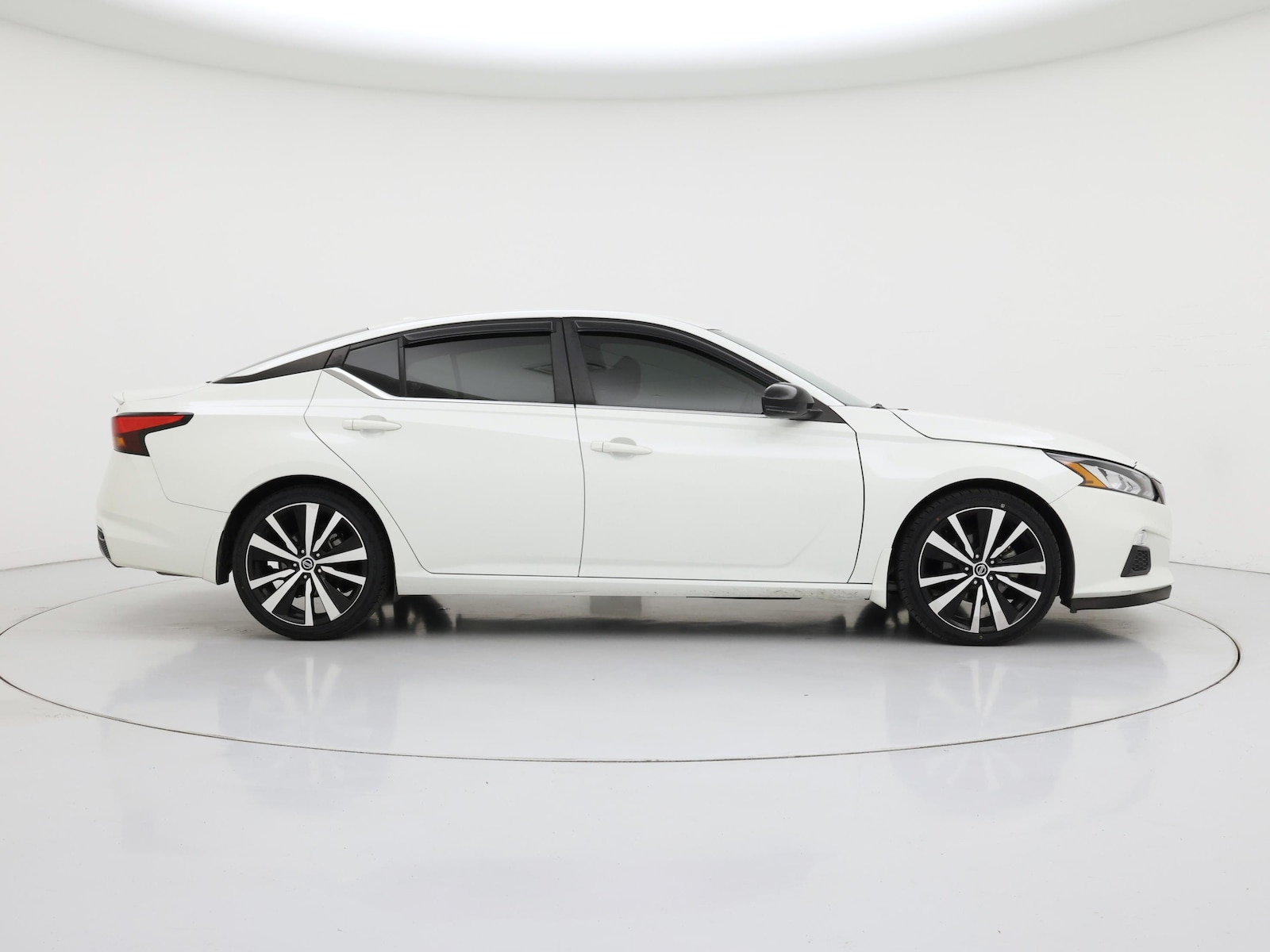 2021 Nissan Altima SR - Photo 8