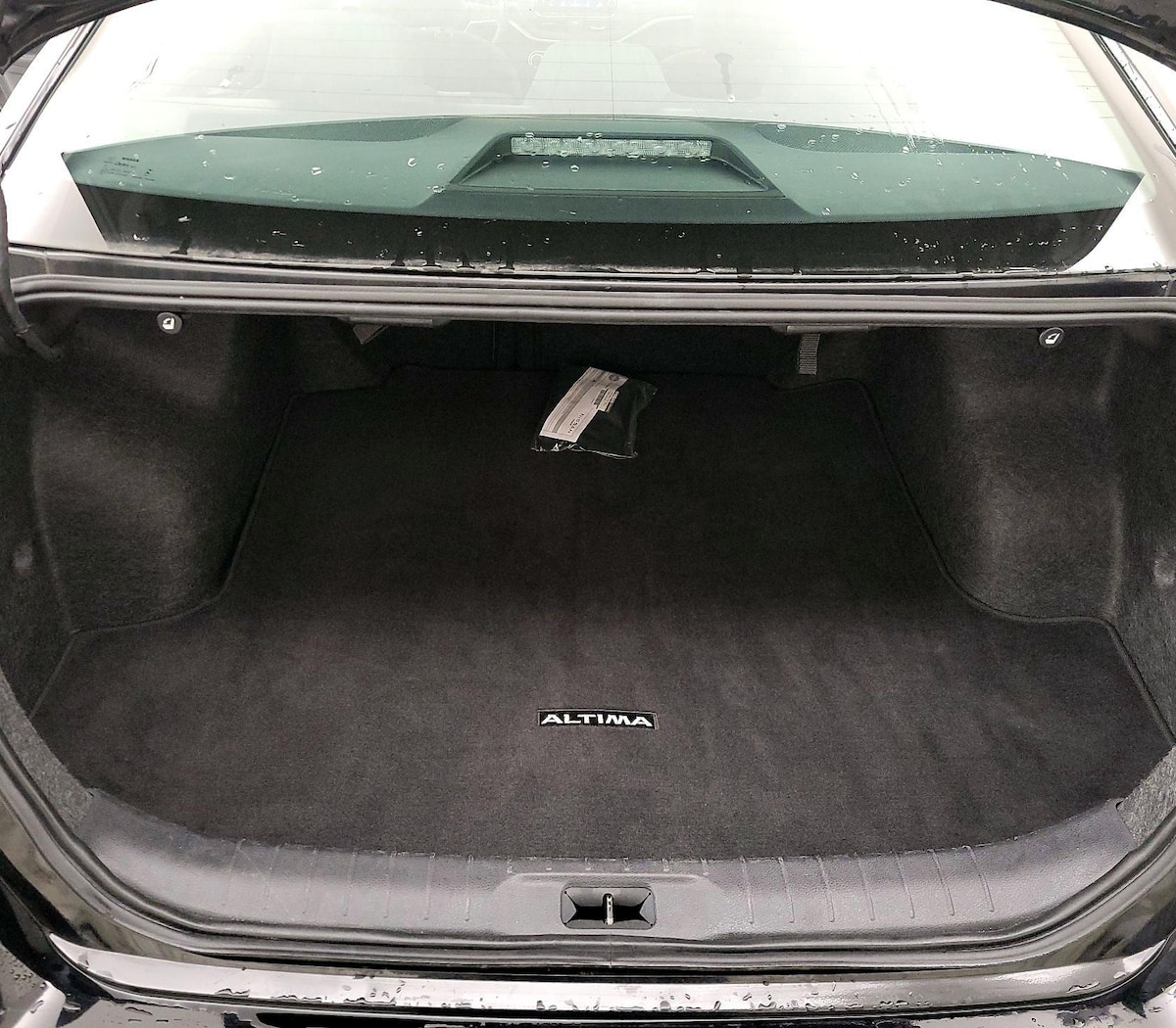 Trunk/Cargo (Seats Up)