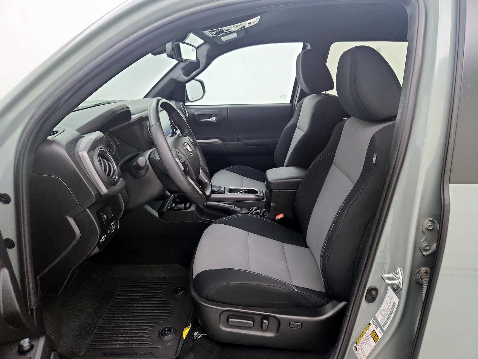 Power Seat(s) & Side Airbags